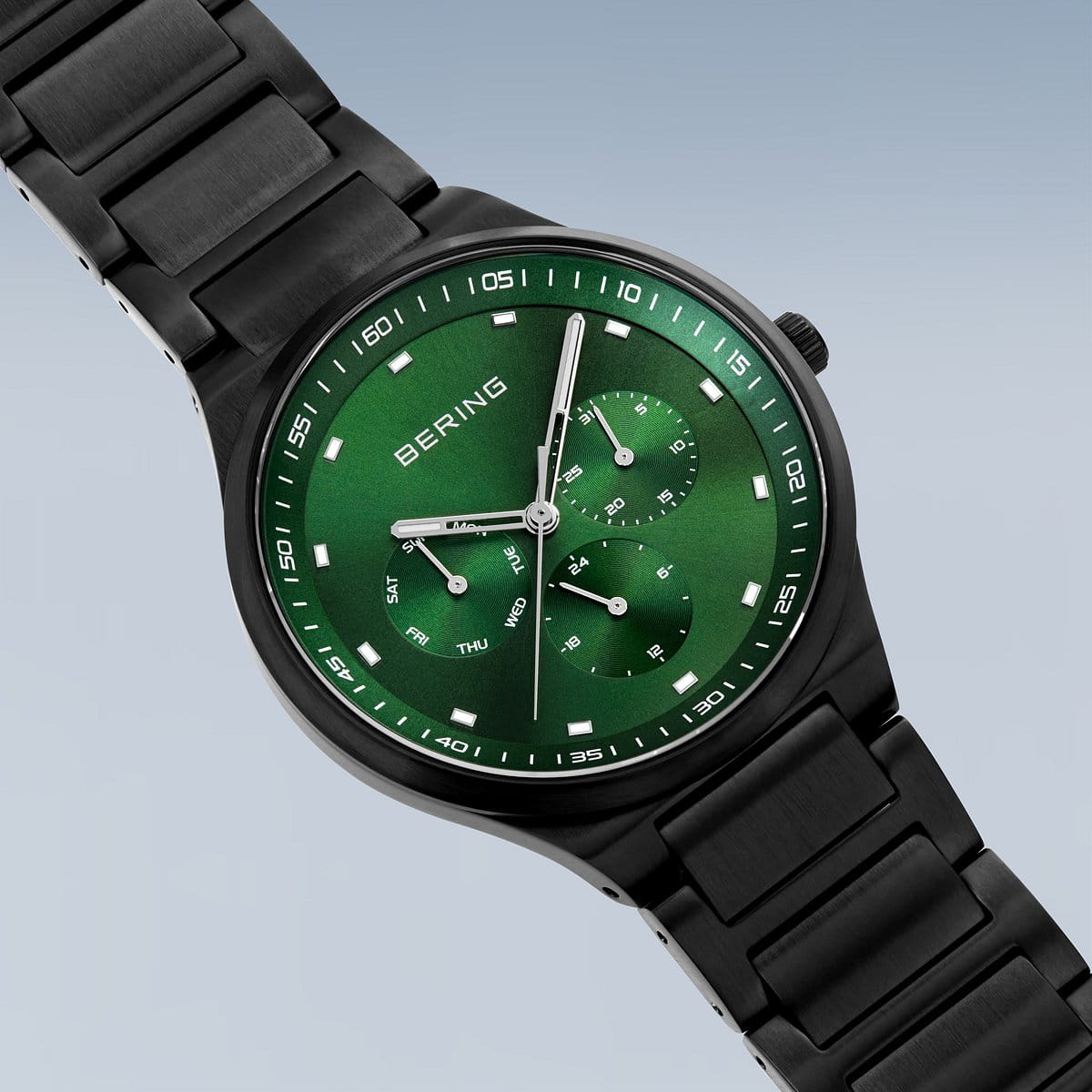 Bering Classic Herrenuhr | Gebürstetes Schwarz, 40 mm | 11740-728