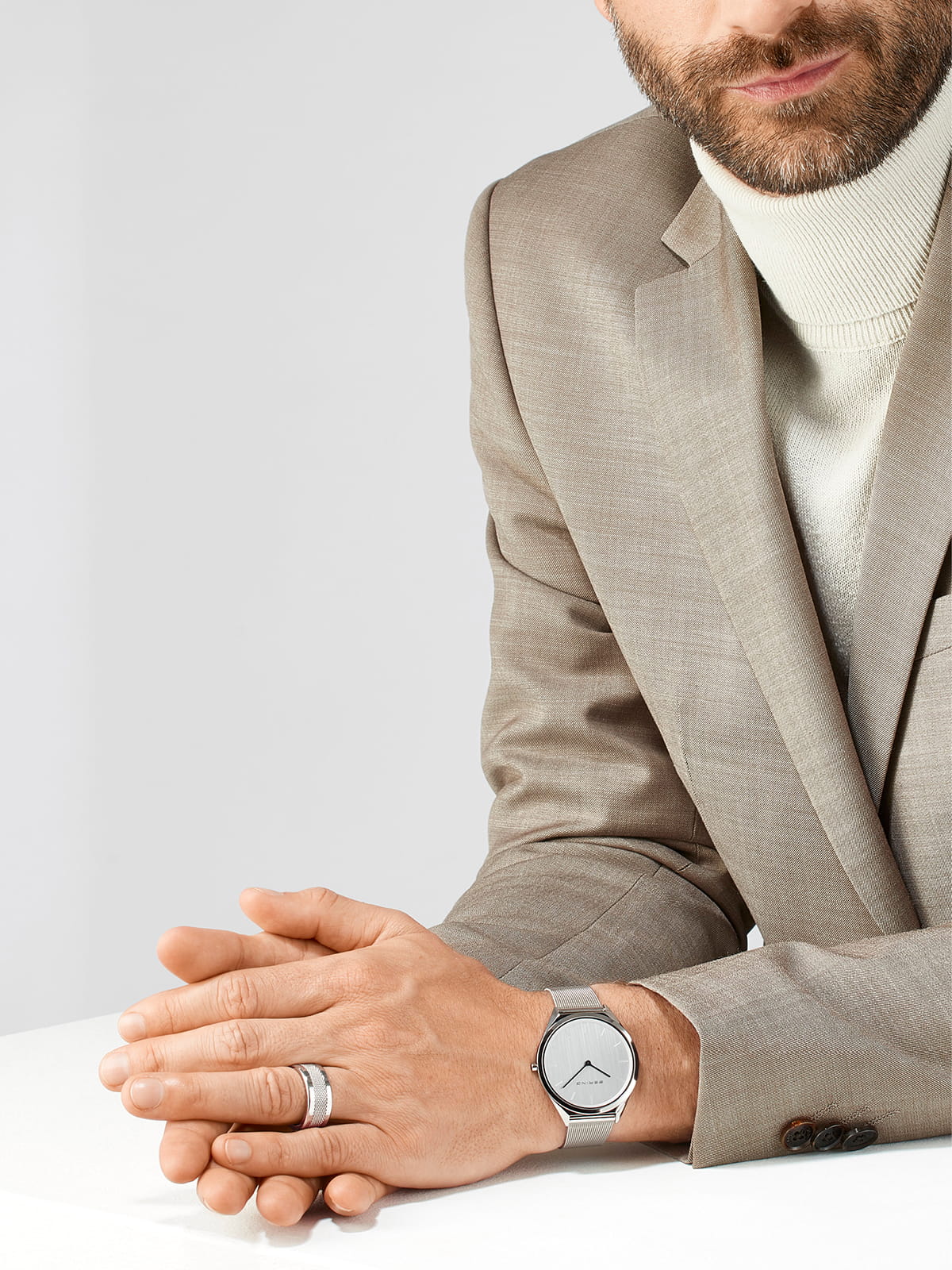 Bering Ultra Slim Unisex Uhr | Glänzendes Silber, 39 mm | 17039-000