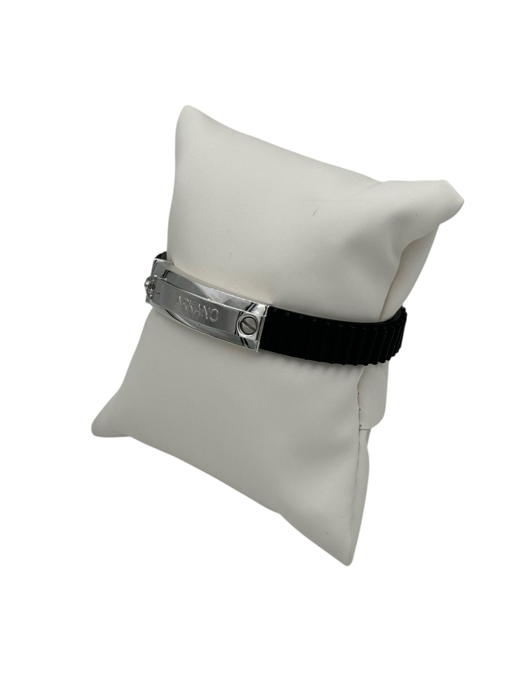 Bracciale Arkano in caucciù, colore nero, e acciaio 316L, con placchetta centrale rivestita di oro bianco 18kt - BRIAT1 N OB