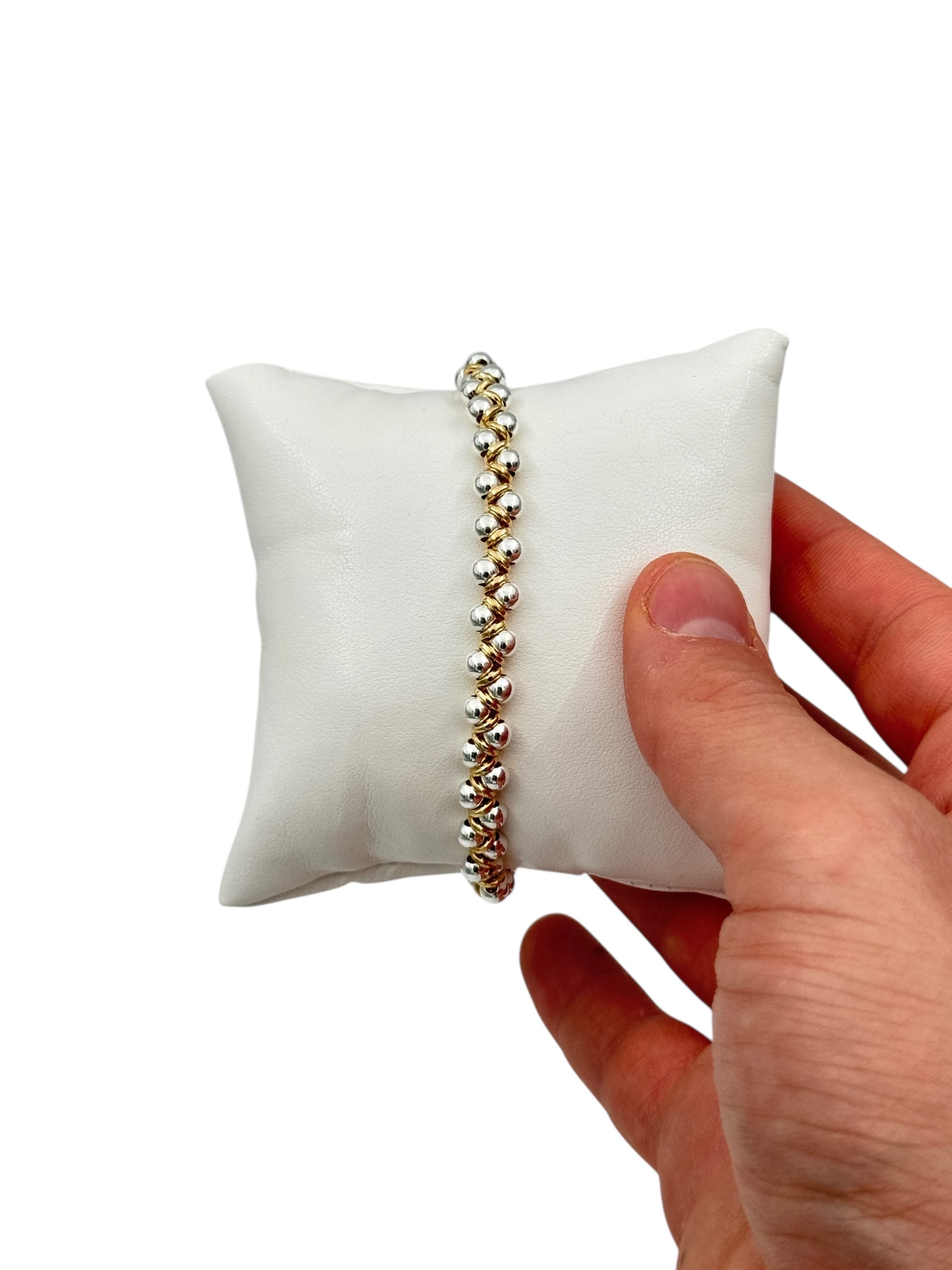 Armband mit silbernen Details und Ringen - SPBR551