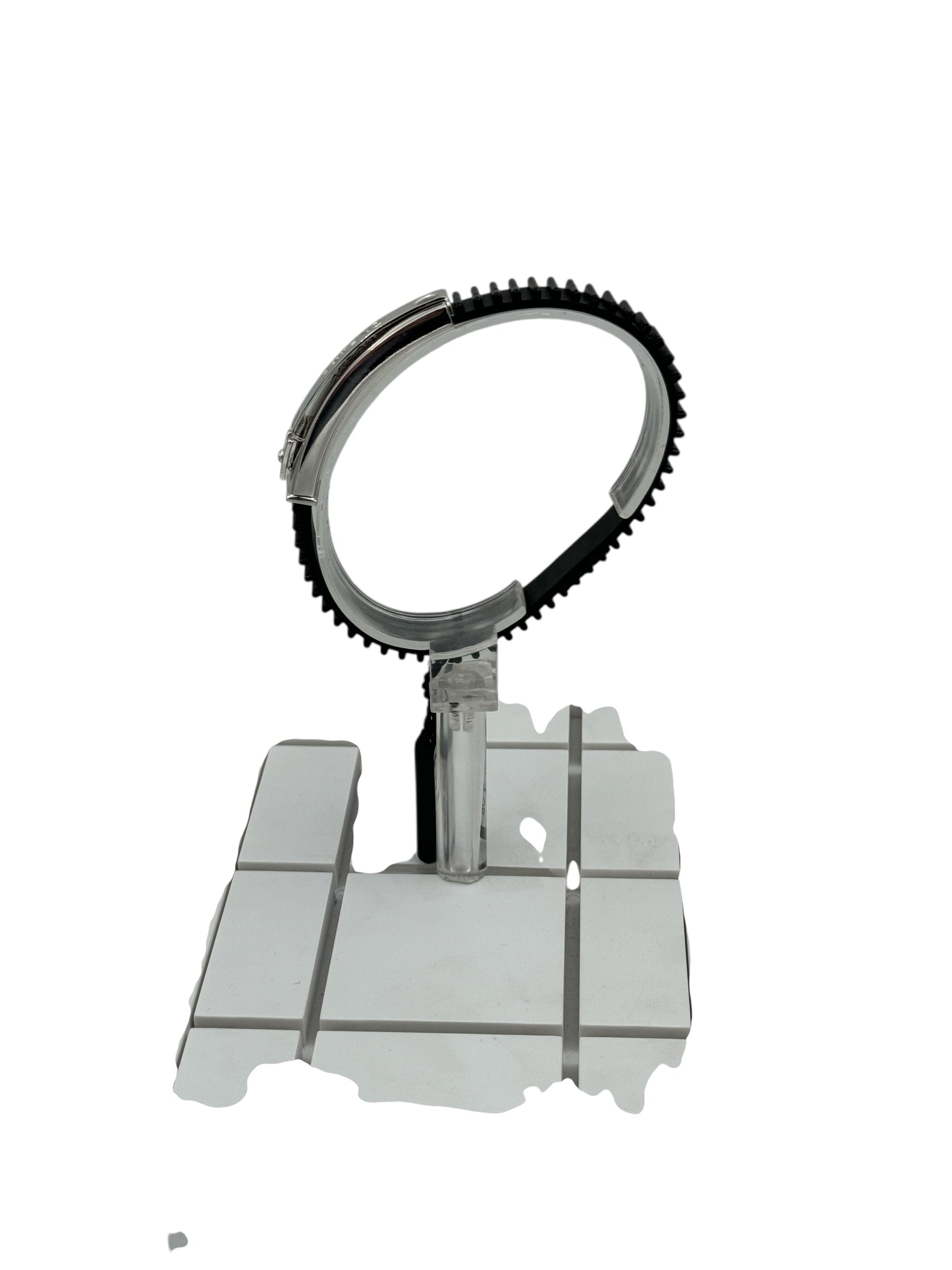 Bracciale Arkano in caucciù, colore nero, e acciaio 316L, con placchetta centrale rivestita di oro bianco 18kt - BRIAT1 N OB