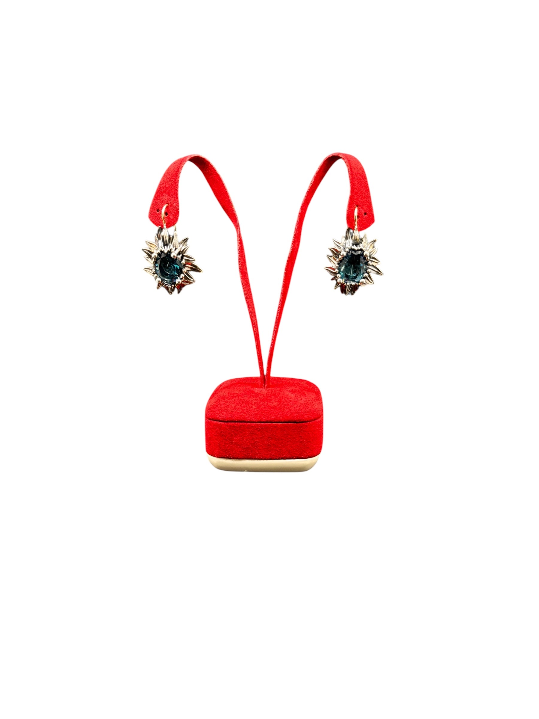 Labriola SILBERNE DAISY-OHRRINGE MIT CEYLON-BLAUEM QUARZ - 2232