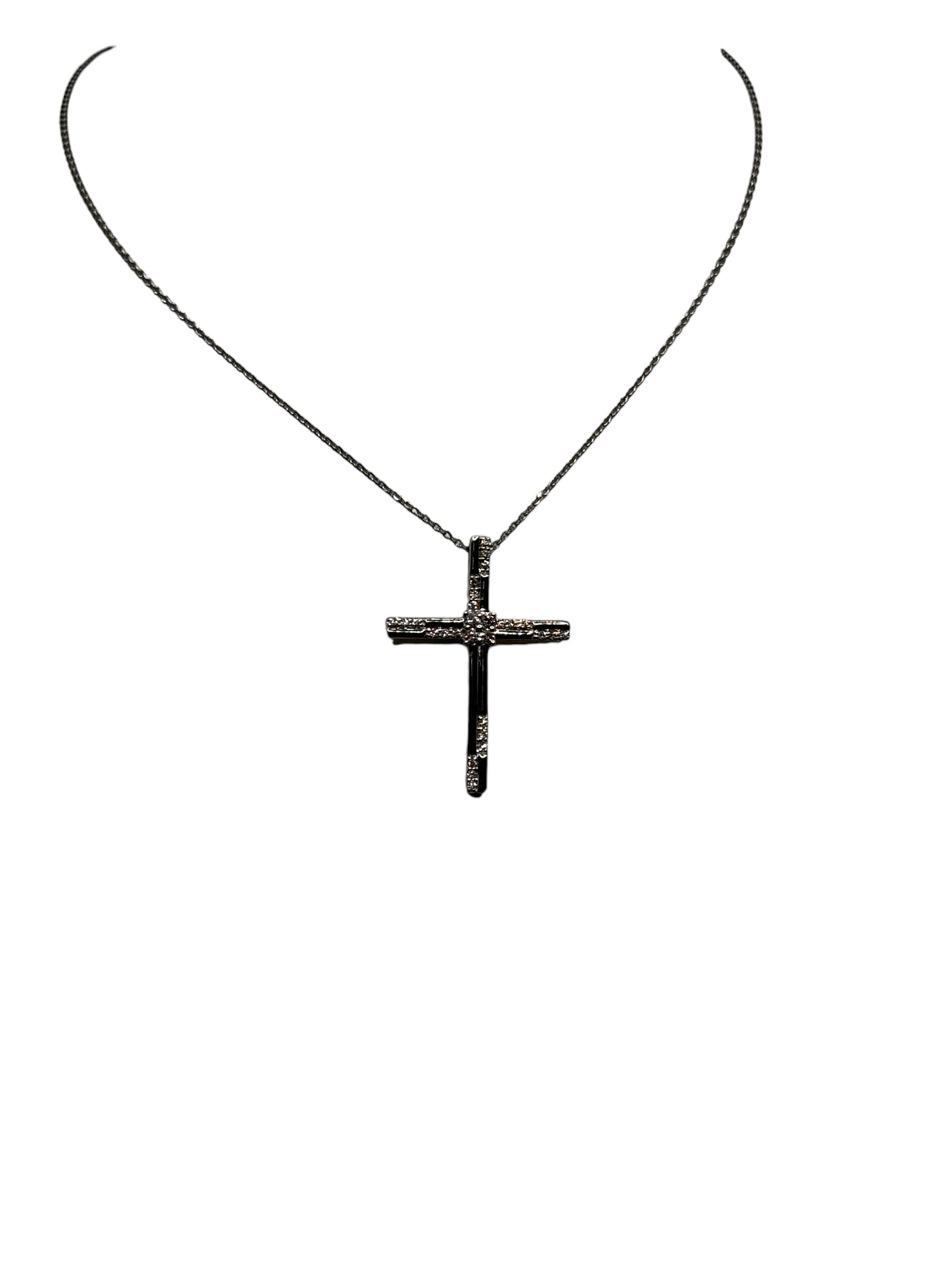 Halsband mit Kreuz und Diamant aus Weißgold, 0,22 ct – GBX39914