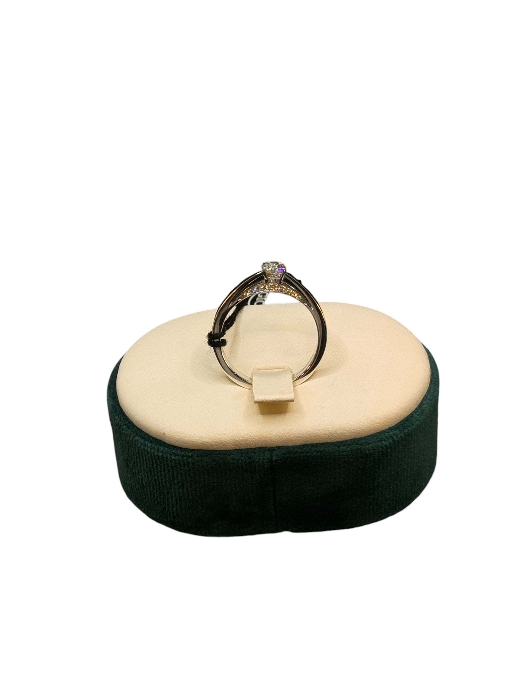 Solitärring aus Weißgold mit 0,41 ct Diamant – AB16606F