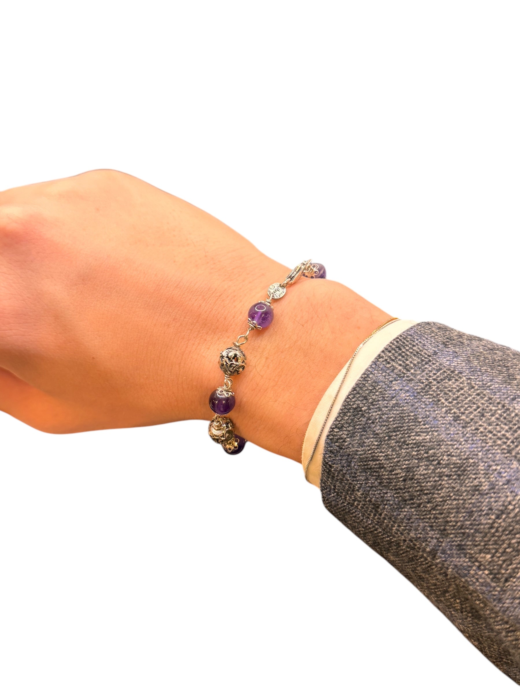 LABRIOLA-ARMBAND MIT AMETHYSTKUGELN UND POLIERTEM SILBER - 2108