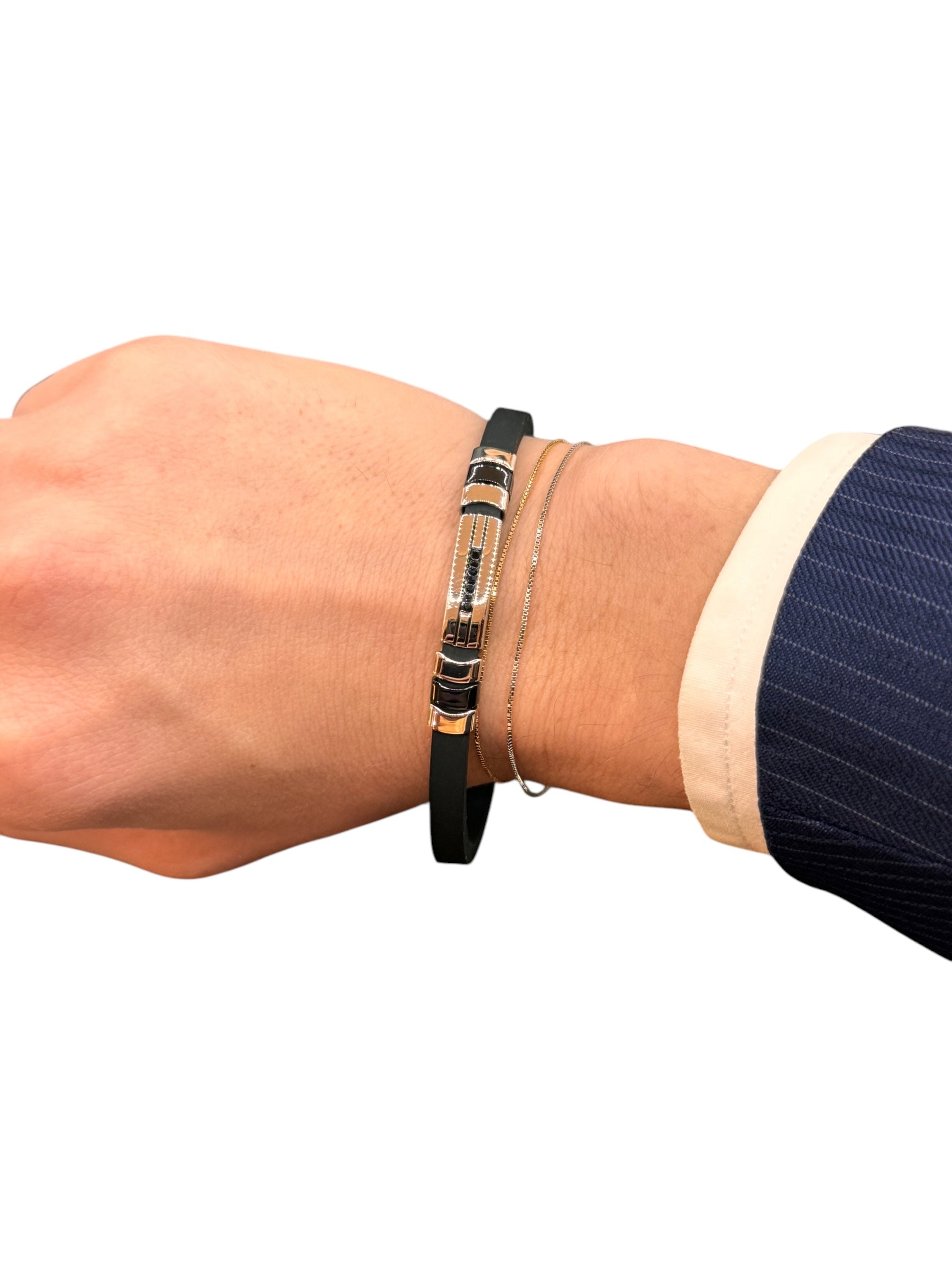 Zancan Herrenarmband aus schwarzem Kautschuk und zentraler Stahlplatte mit schwarzem Zirkonia – EHB428