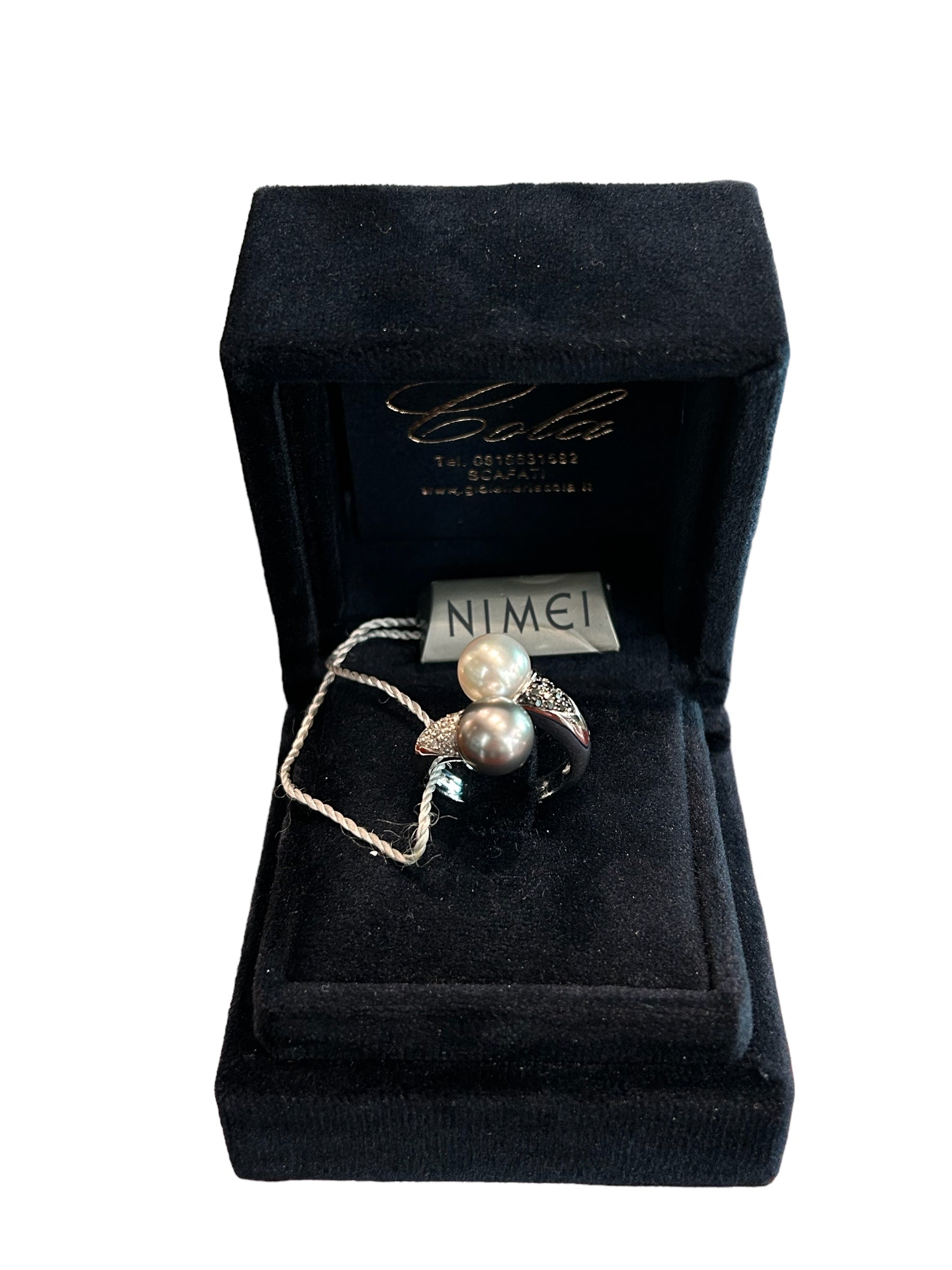Anello oro bianco, perla Austr. e diamanti bianchi e neri - PLI489