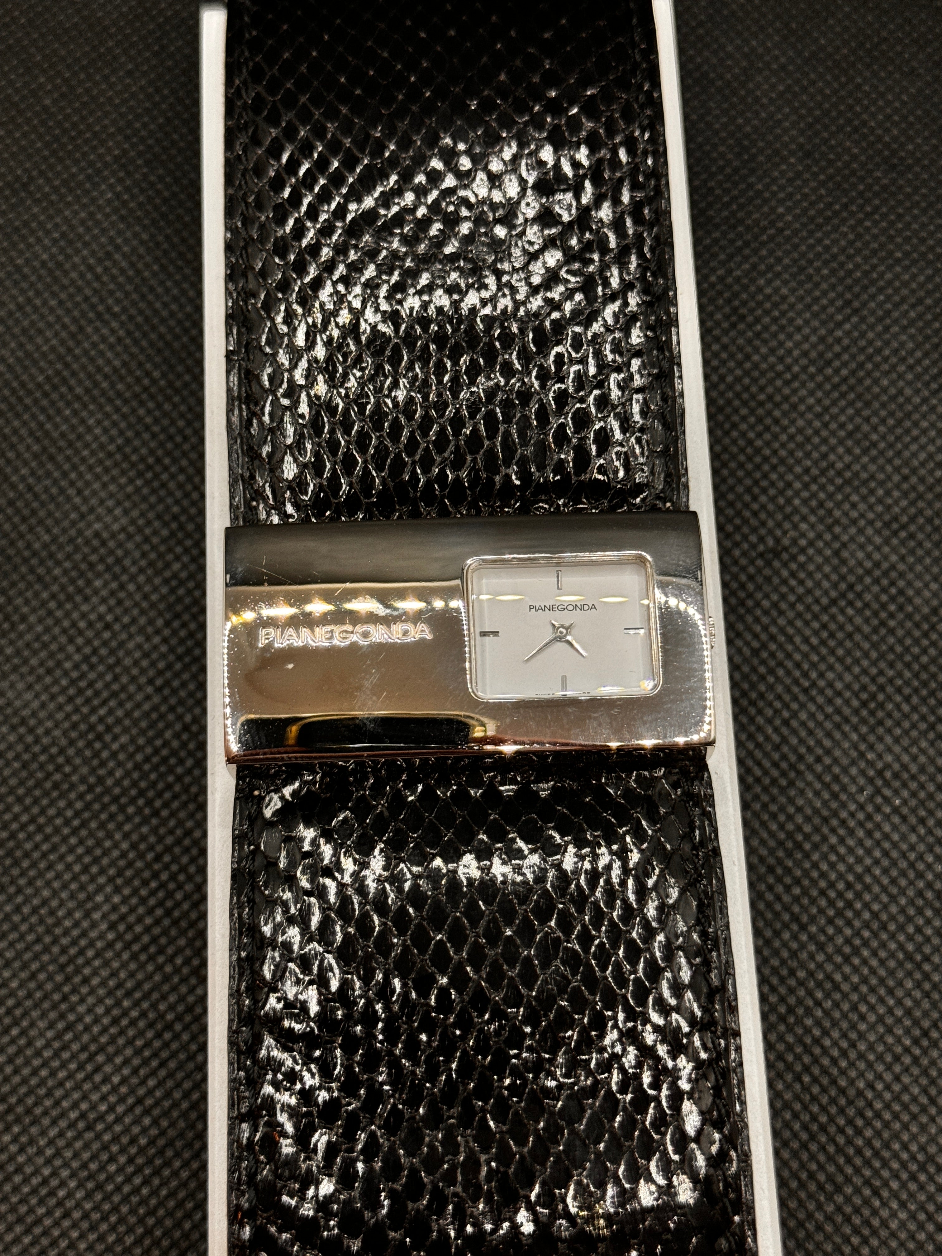 Pianegonda Damenuhr, Quarzwerk, DELANO Kollektion, 50mm - W001-1-schwarz