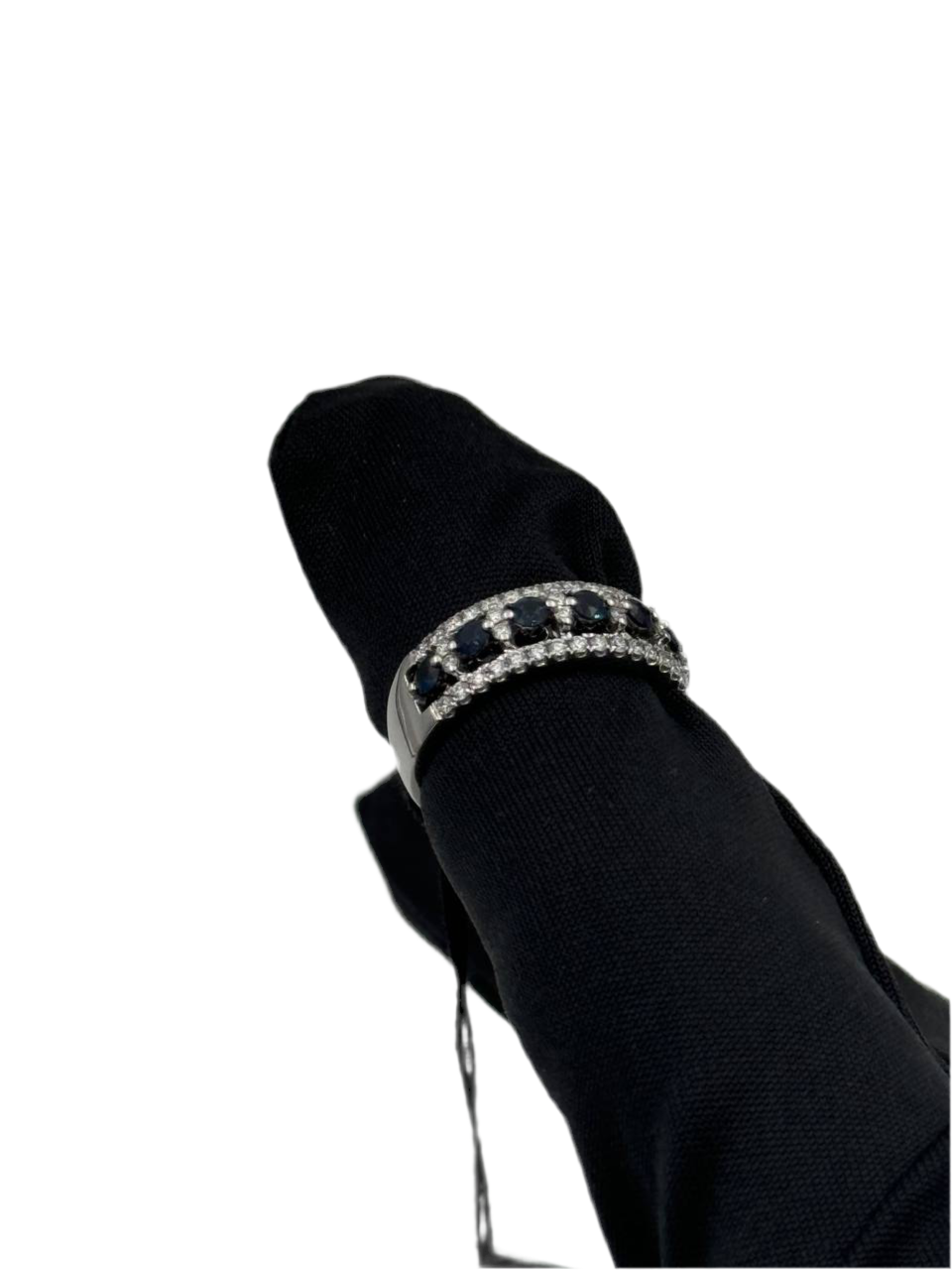 GIORGIO VISCONTI WEISSGOLDRING MIT DIAMANTEN UND 7 SAPHIREN, 0,51 ct Saphire – ABX17328Z