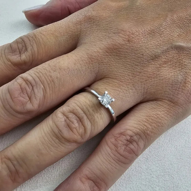 Anello SOLITARIO GIORGIO VISCONTI, in oro bianco 18kt e diamanti, 0.32ct - AB12273D