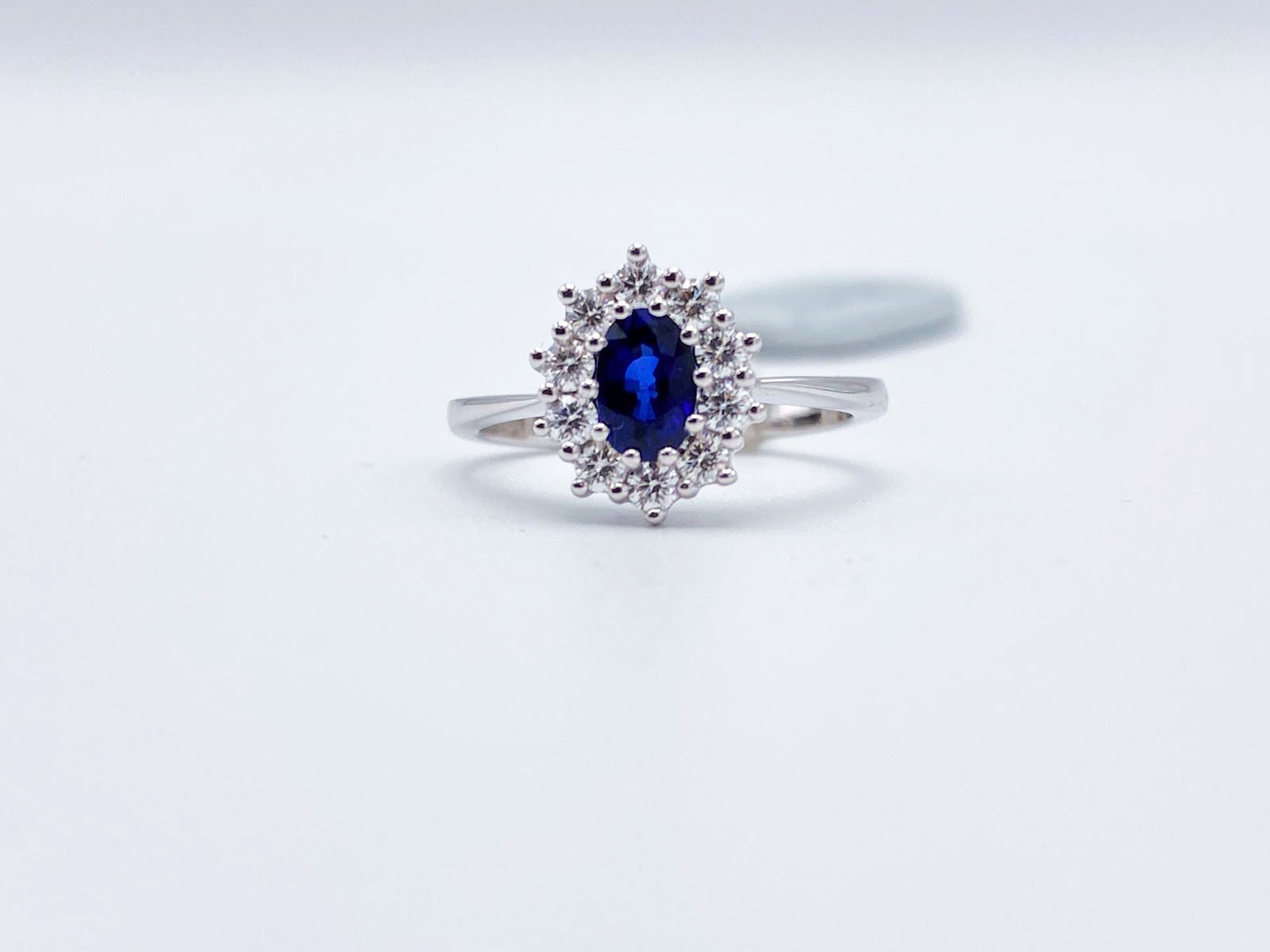 Anello Giorgio Visconti in oro bianco 18kt, diamanti e zaffiro, 0.70ct di zaffiro - AB13092AZ-070