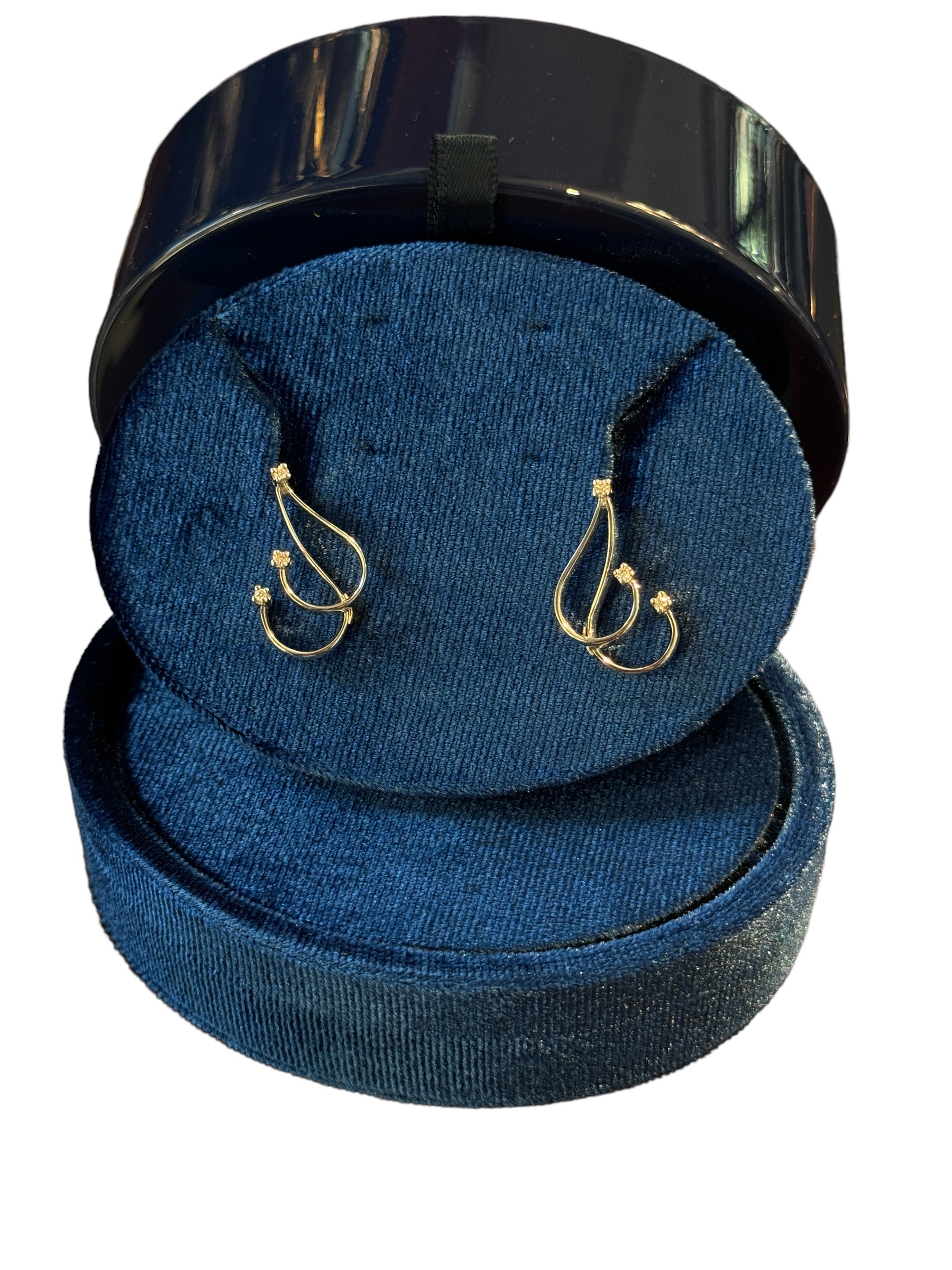 Weißgold-Ohrringe mit drei Lichtpunkten, 0,06 ct – AD472/B