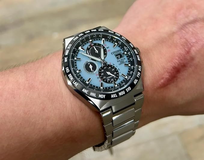 AT8 Super Titanium, Eisblau, 43 mm – AT8238-84M
