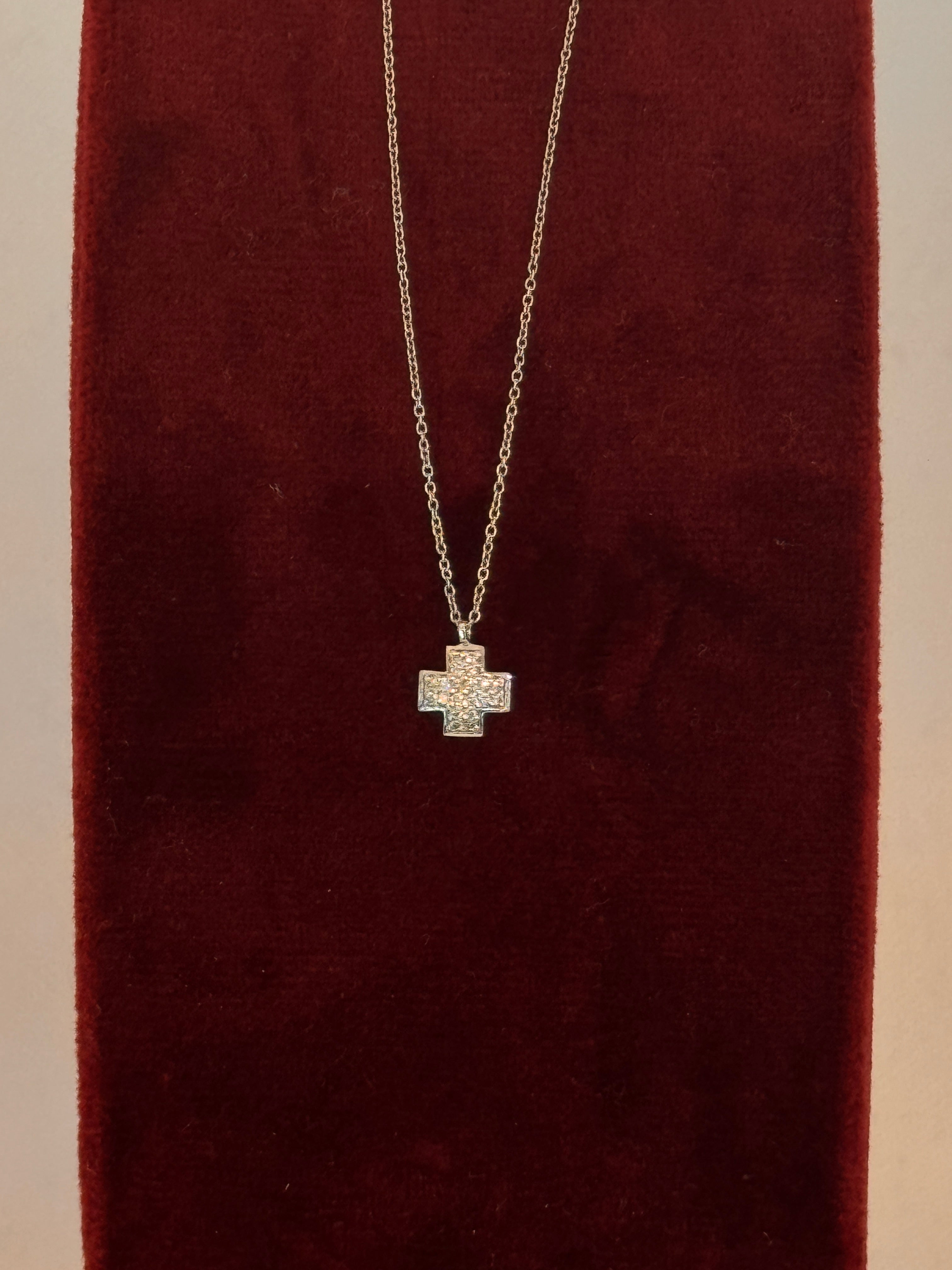 Damen-Kreuzkette aus Weißgold und Diamanten, 0,14 ct – DFPF3420.014