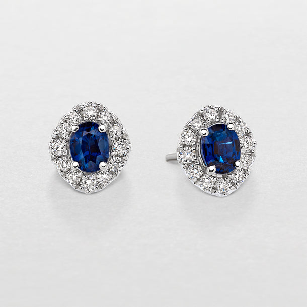 Orecchini Giorgio Visconti in oro bianco 18kt, con giro di diamanti e zaffiri centrali, 0.50ct di zaffiri - BBX39195Z