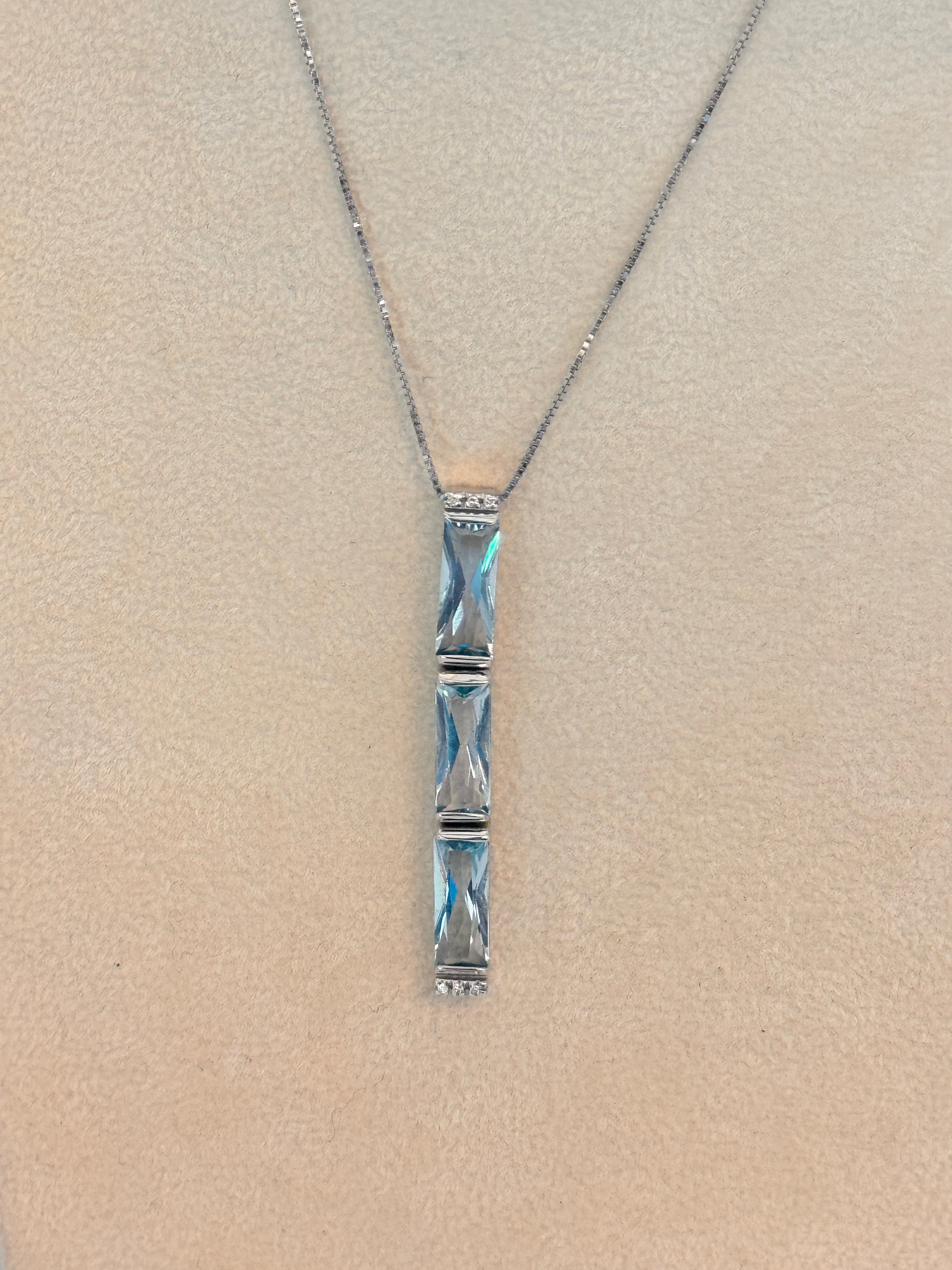 Damen-Goldkette aus Weißgold, Diamanten und Aquamarin, 0,04 ct – DAOF0330