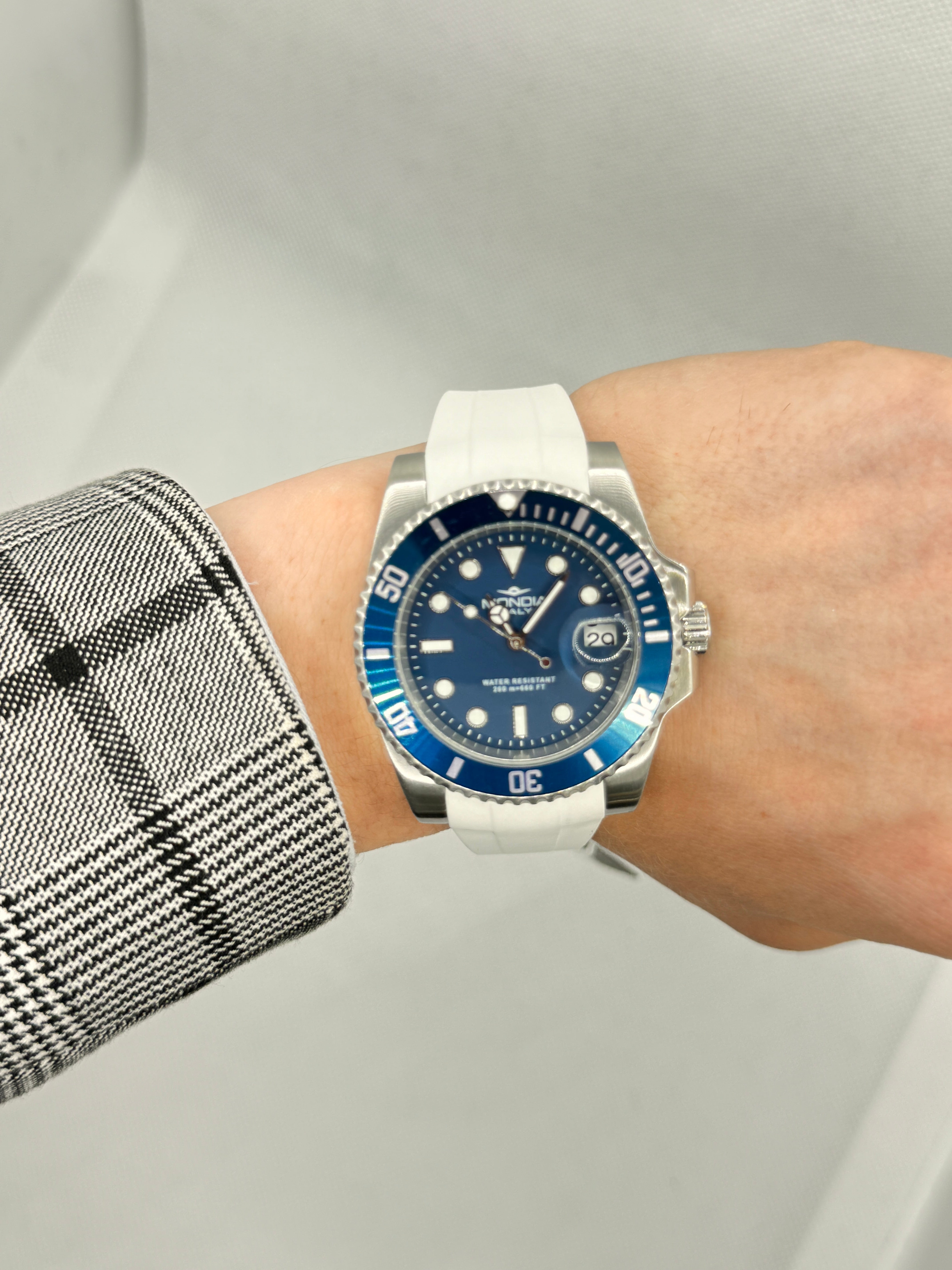 Herren-Automatikuhr mit weißem Kautschukarmband, 40 mm – MI-825-SSBL-BL-GB