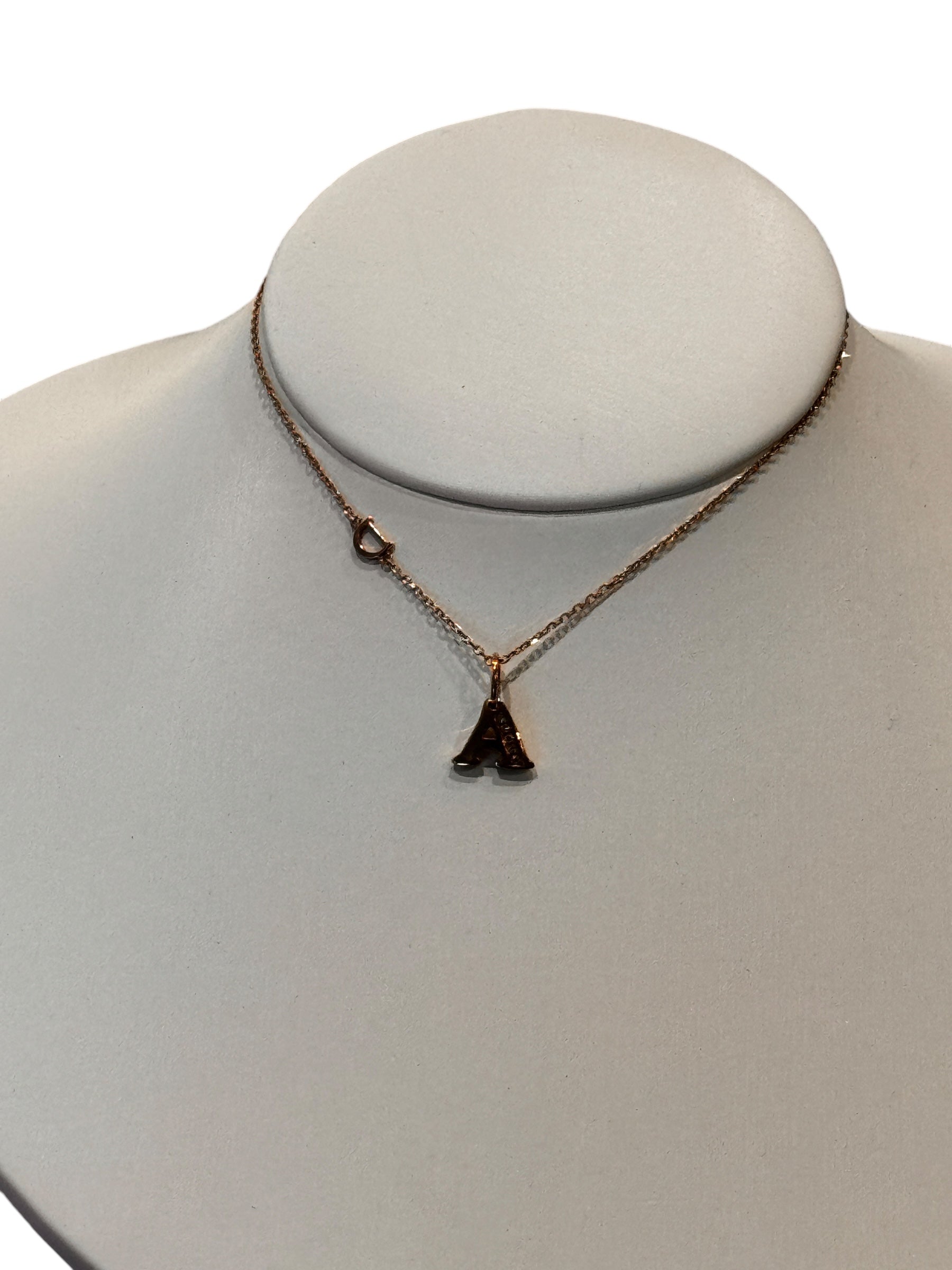 DAMIANI Halskette mit Anhänger Buchstabe A aus 9 Karat Roségold mit weißen Diamanten – DMBR0002BW-A