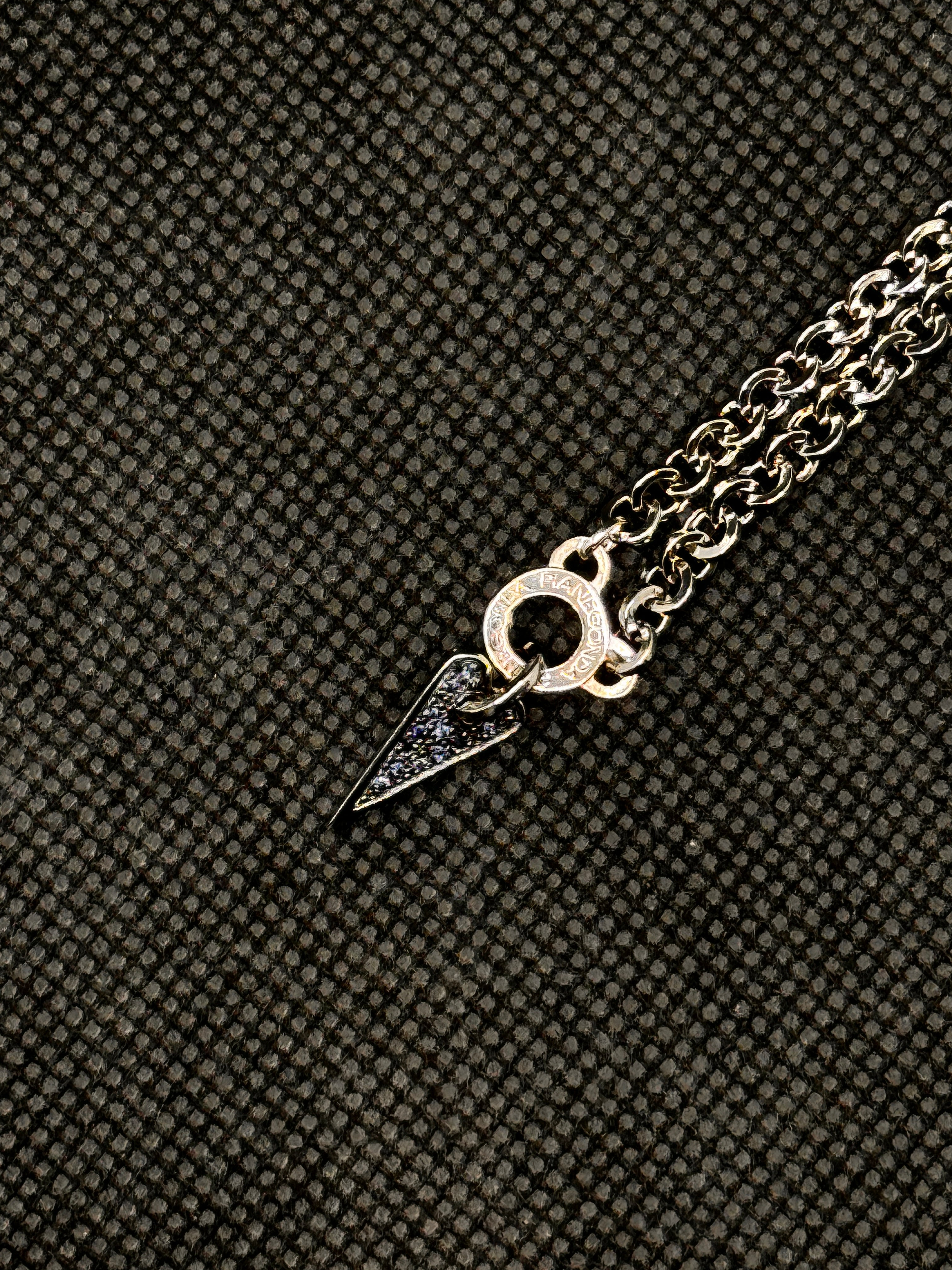 Pianegonda-Silberhalsband mit blauem Saphirpavé-Anhänger, Glittering Love-Kollektion – CA011162