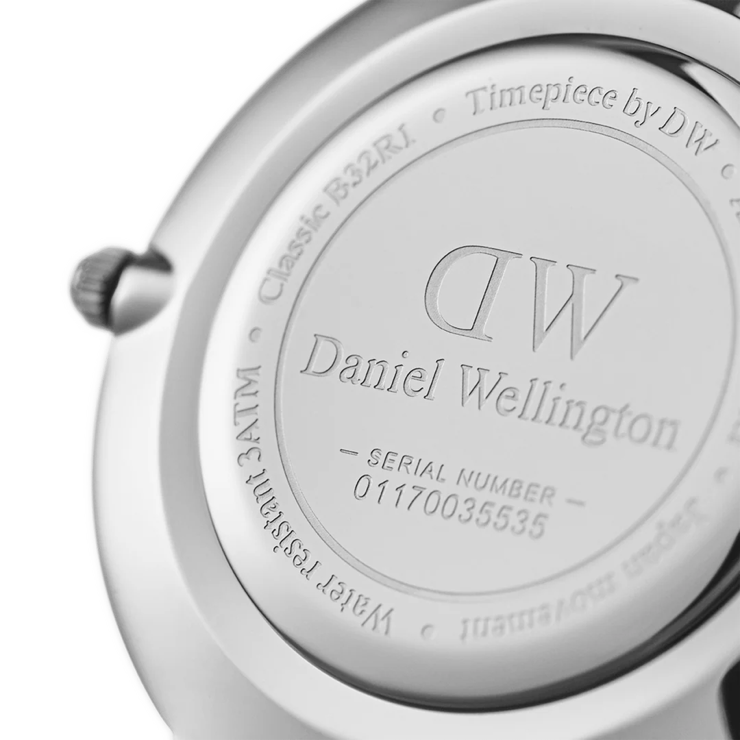 Daniel Wellington Petite Cornwall Schwarz-Silber-Uhr, schwarzes Zifferblatt, 28 mm – DW00100216