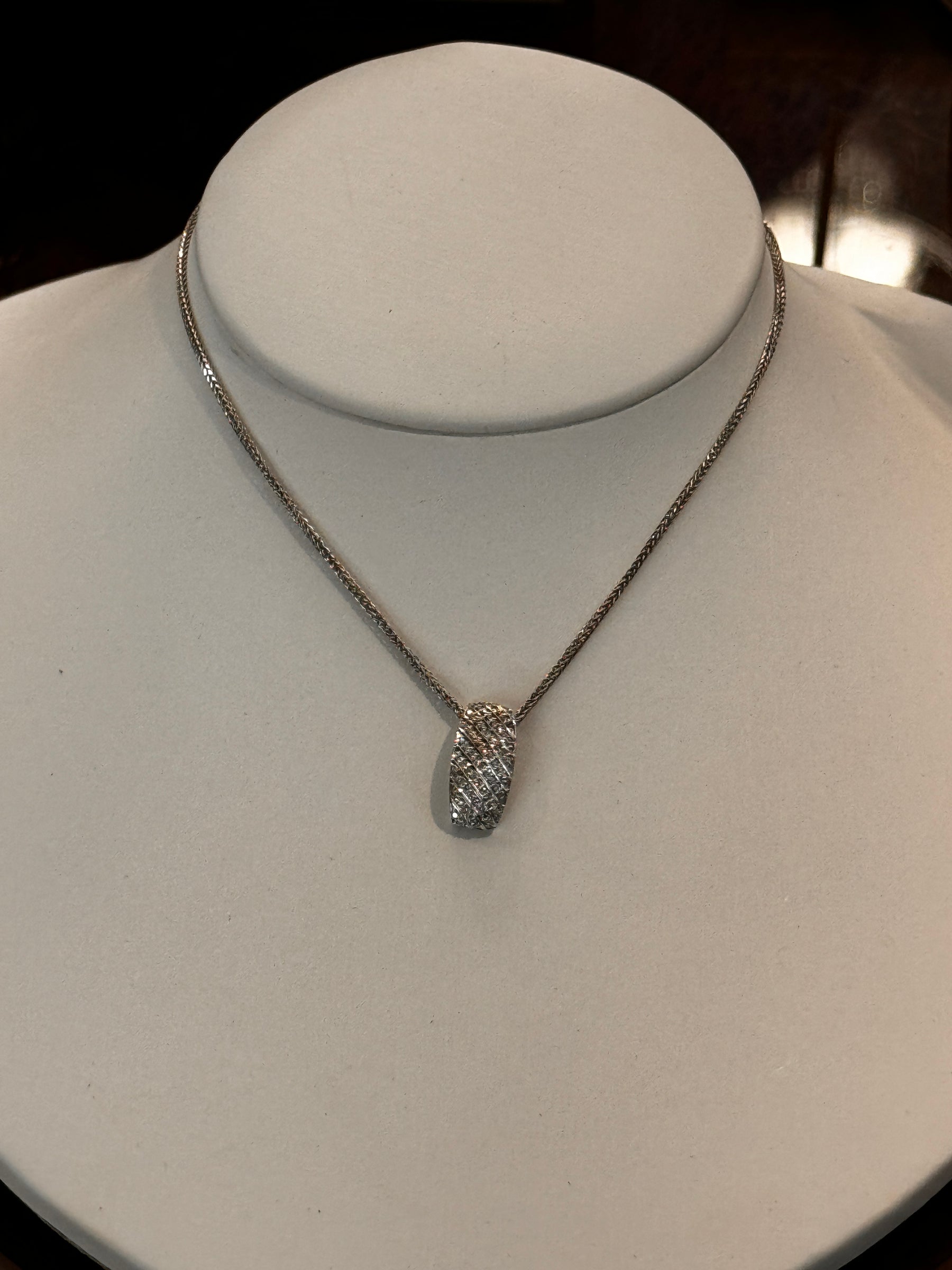 Damen-Halskette mit Anhänger aus Weißgold und Diamant, 0,20 ct – DTP0599