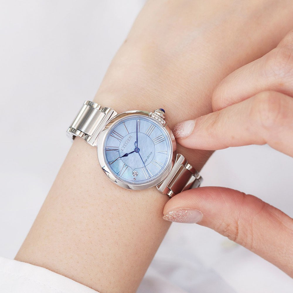 Orologio Citizen Lady, Collezione Maybell, Diamond Bezel, Quadrante Madreperla, 29mm - EM1060-87N