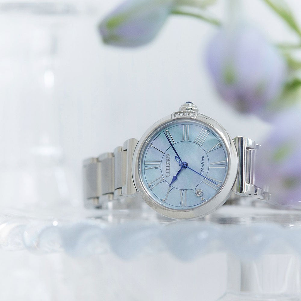 Orologio Citizen Lady, Collezione Maybell, Diamond Bezel, Quadrante Madreperla, 29mm - EM1060-87N