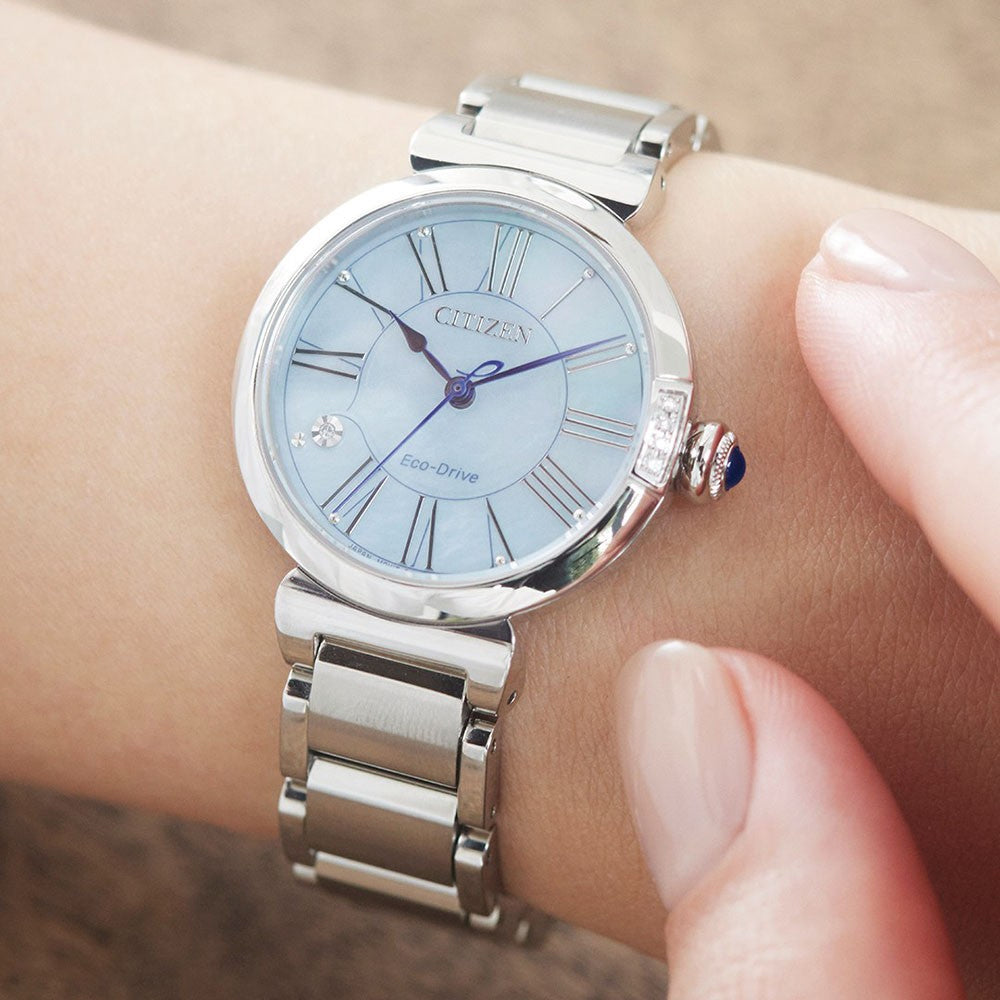 Orologio Citizen Lady, Collezione Maybell, Diamond Bezel, Quadrante Madreperla, 29mm - EM1060-87N