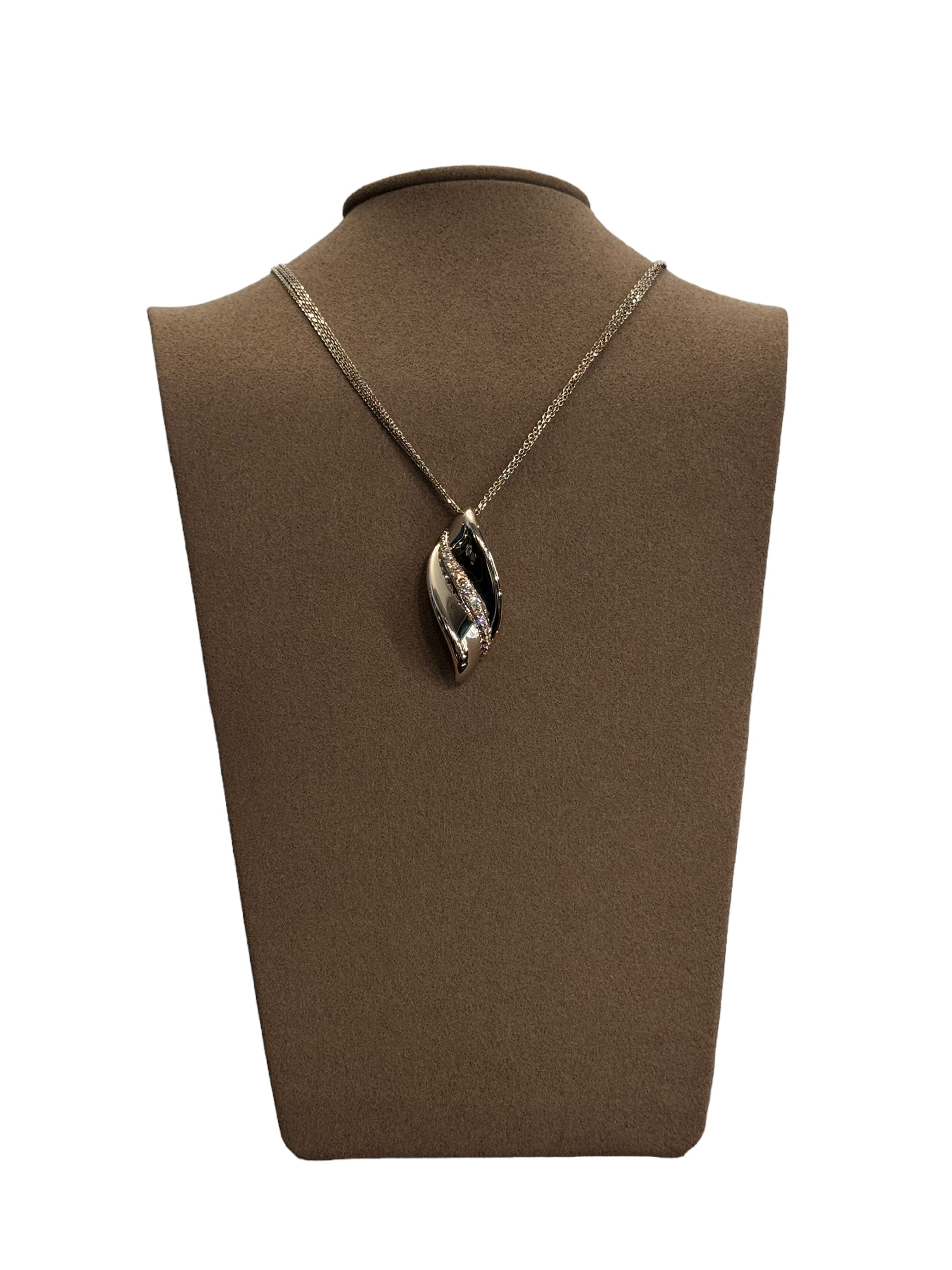 Halsband aus Weißgold und Diamanten mit Anhänger, 0,41 ct – GB38092