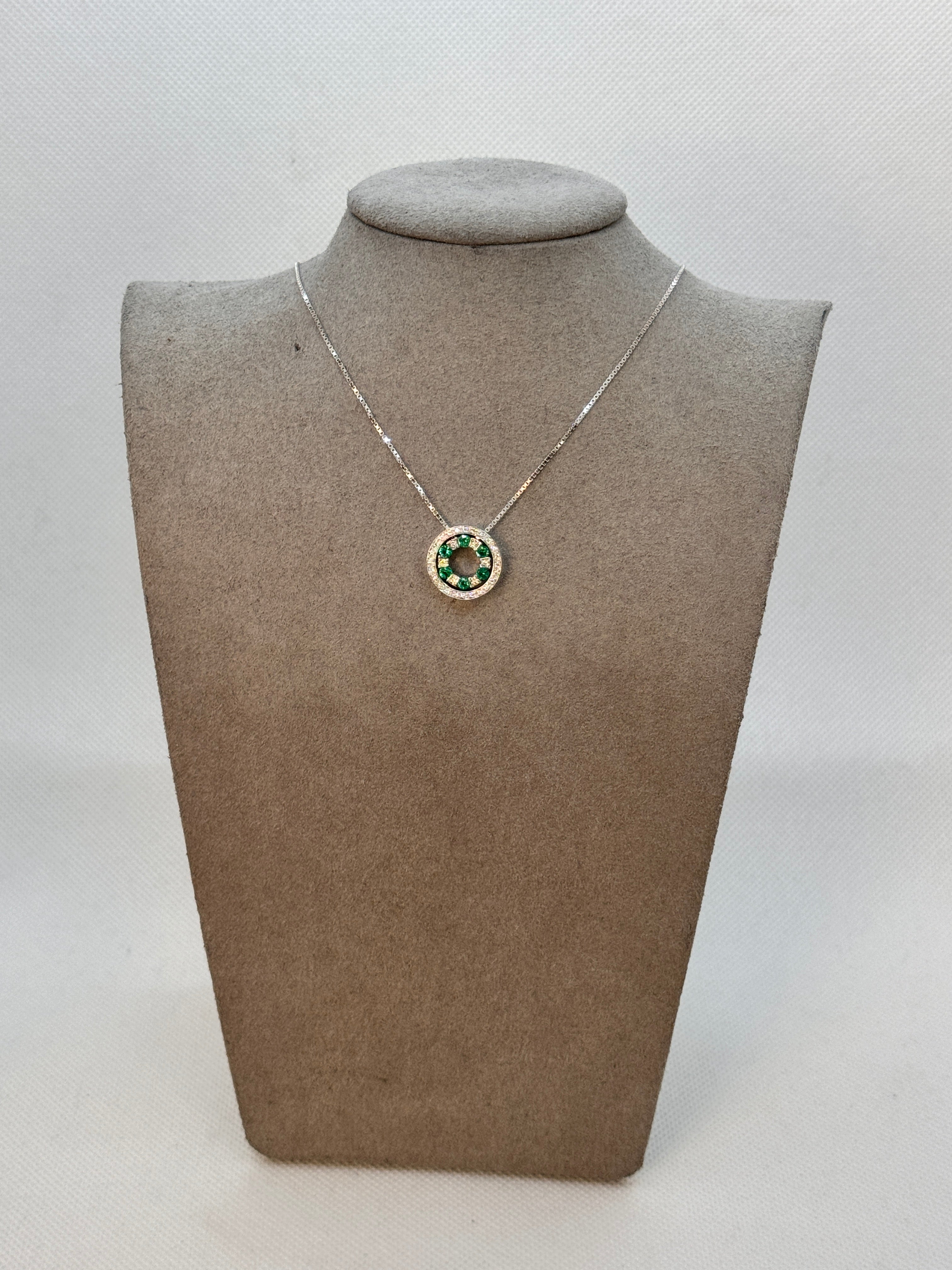 Damiani-Halsband aus Weißgold, Smaragd und Diamanten – 20023097