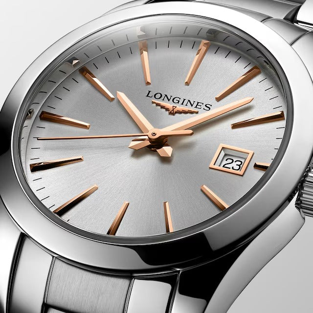 Longines Conquest Classic Uhr, silbernes Zifferblatt, 29,50 mm – L22864726