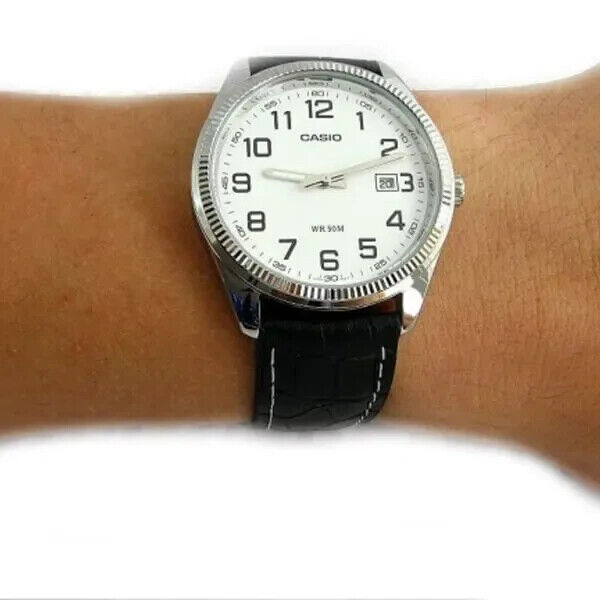 CASIO Timeless Collection, weißes Zifferblatt, 38,5 mm – MTP-1302PL-7BVEF