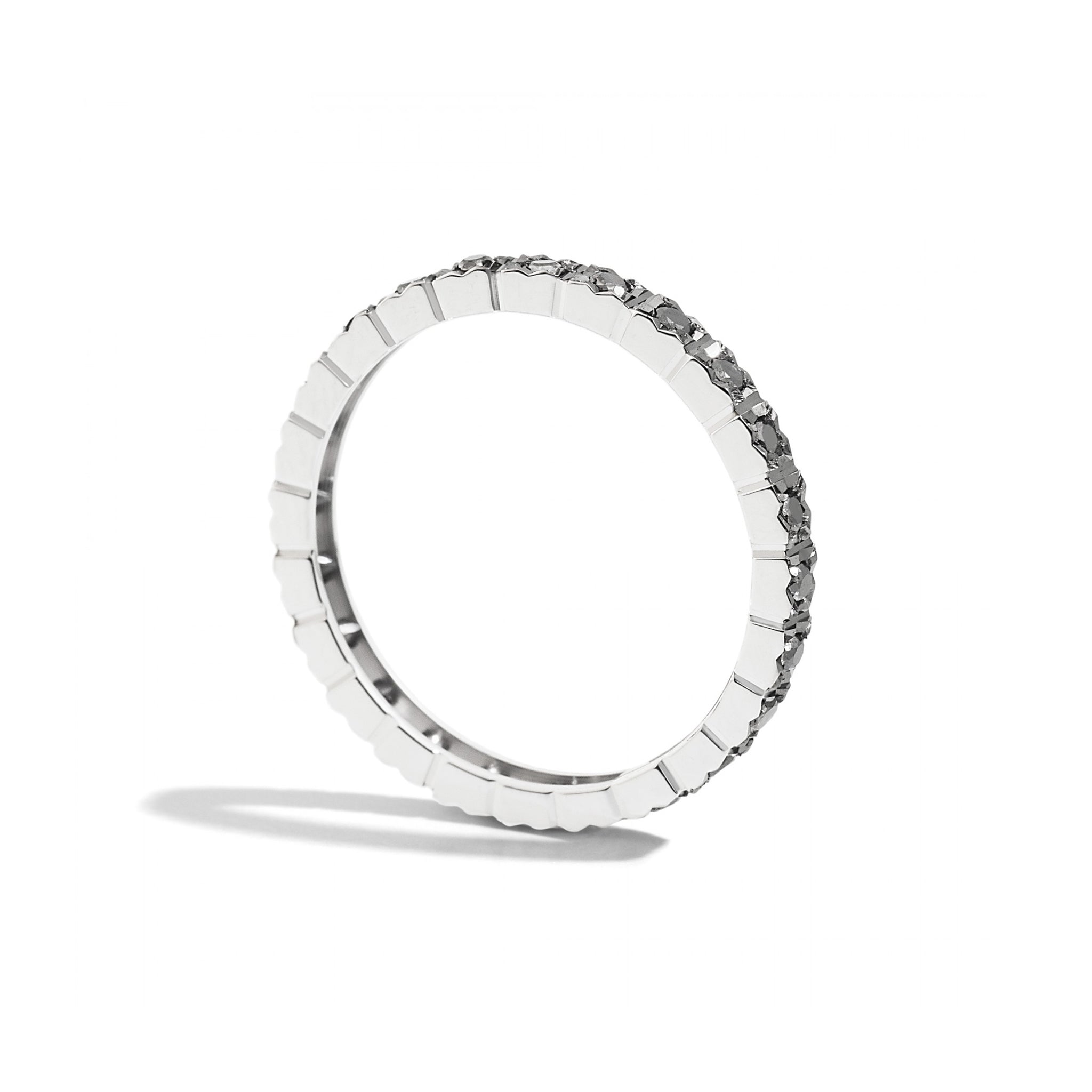 Veretta in oro bianco e diamanti, 0.77ct di diamanti neri - R39GD906/DK075
