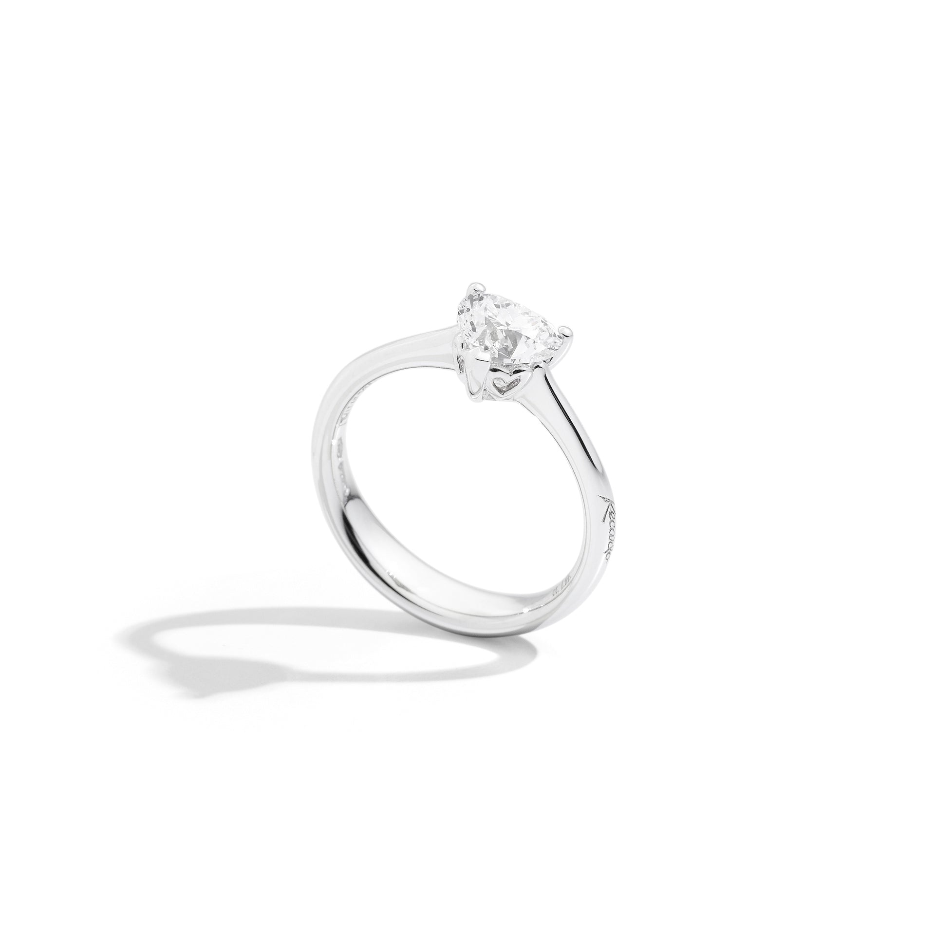 Anello Solitario oro bianco con diamante a cuore, 0.38ct - R67SO012/037