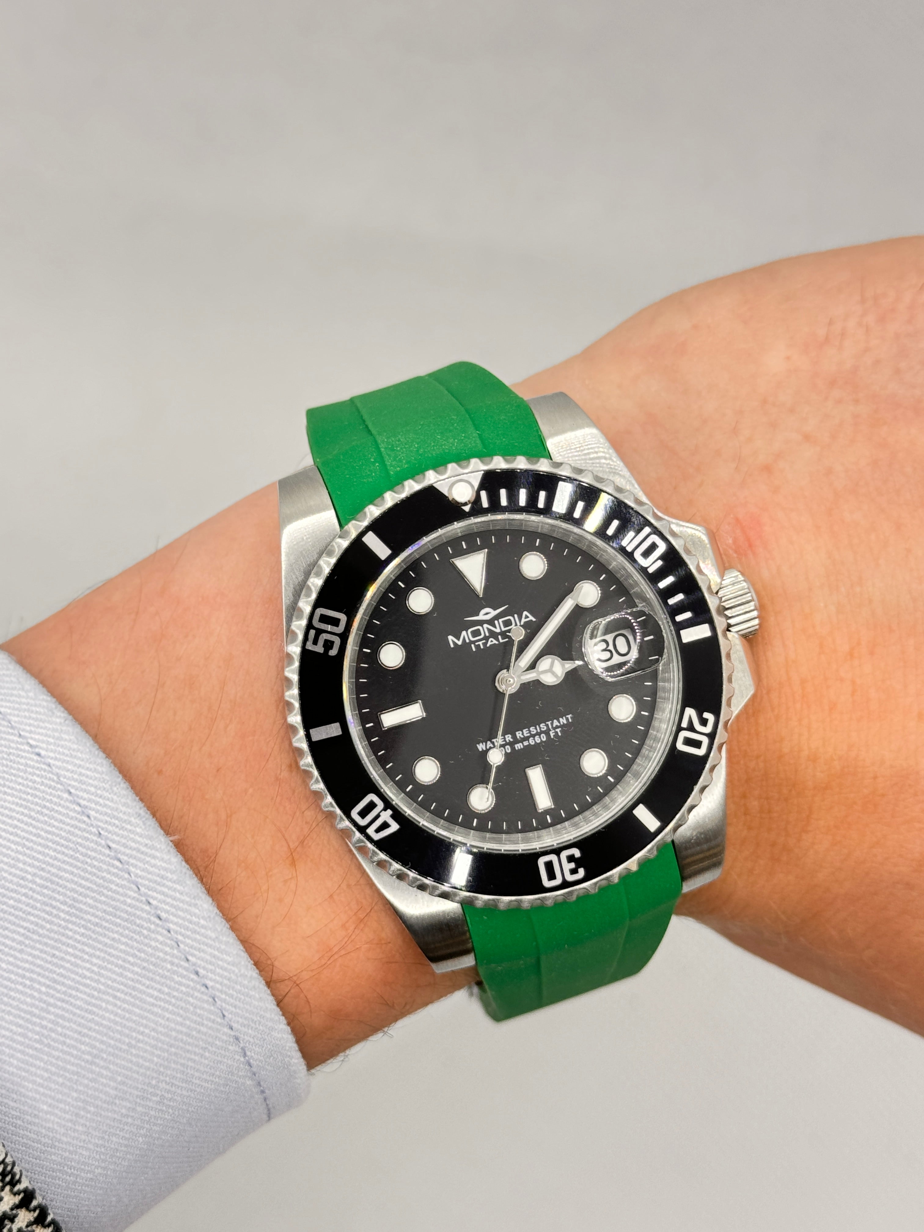 Herren-Automatikuhr mit grünem Kautschukarmband, 40 mm – MI-825-SSBK-BK-OY Grün