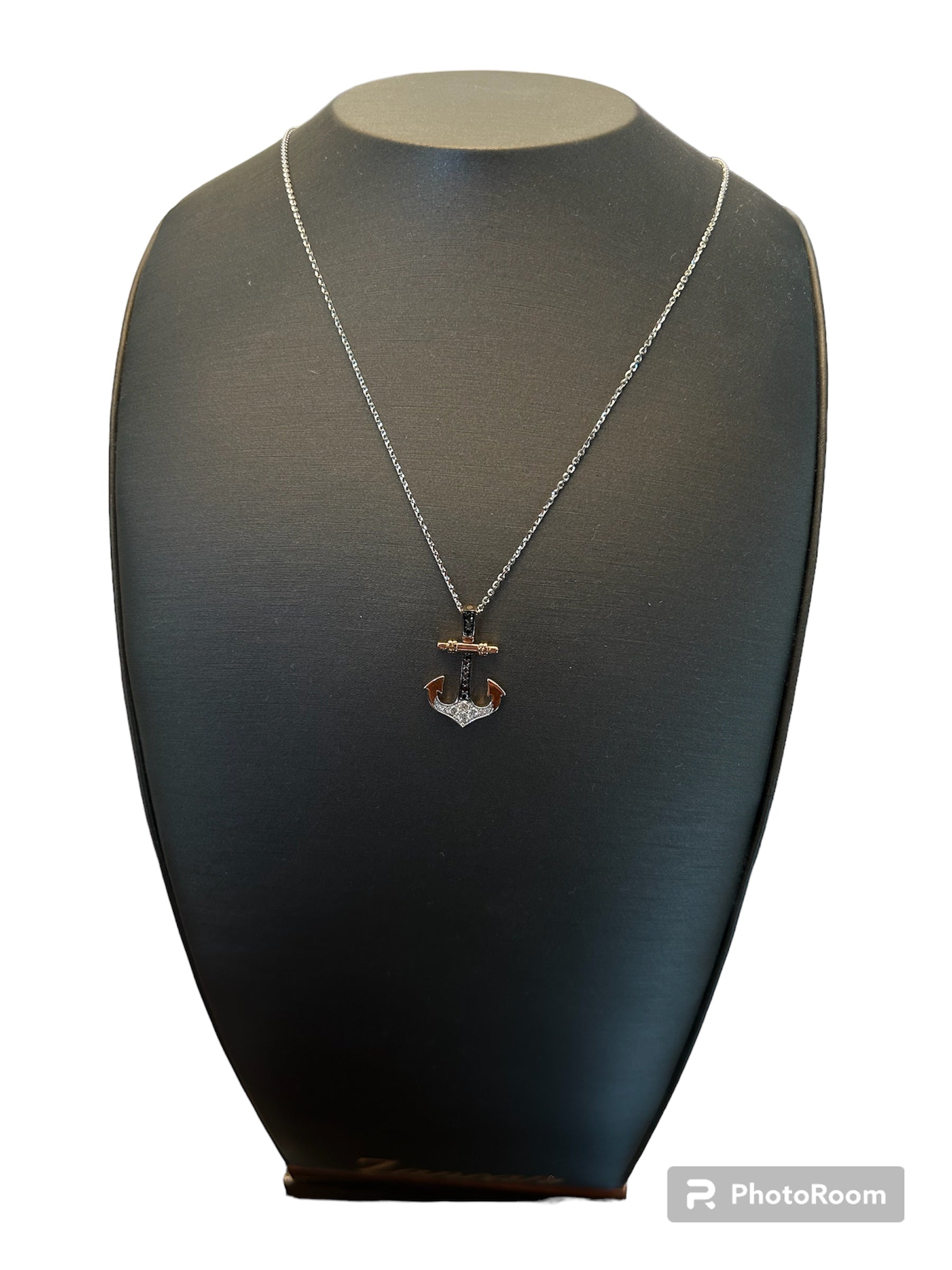Collana con ancora oro giallo e bianco con diamanti bianchi e neri - UC092BR