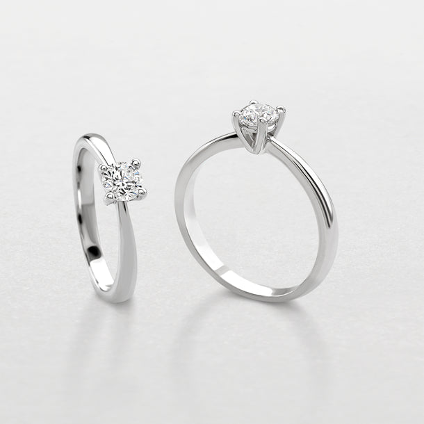 Solitärring aus Weißgold mit Diamant, 0,15 ct – AB15193A