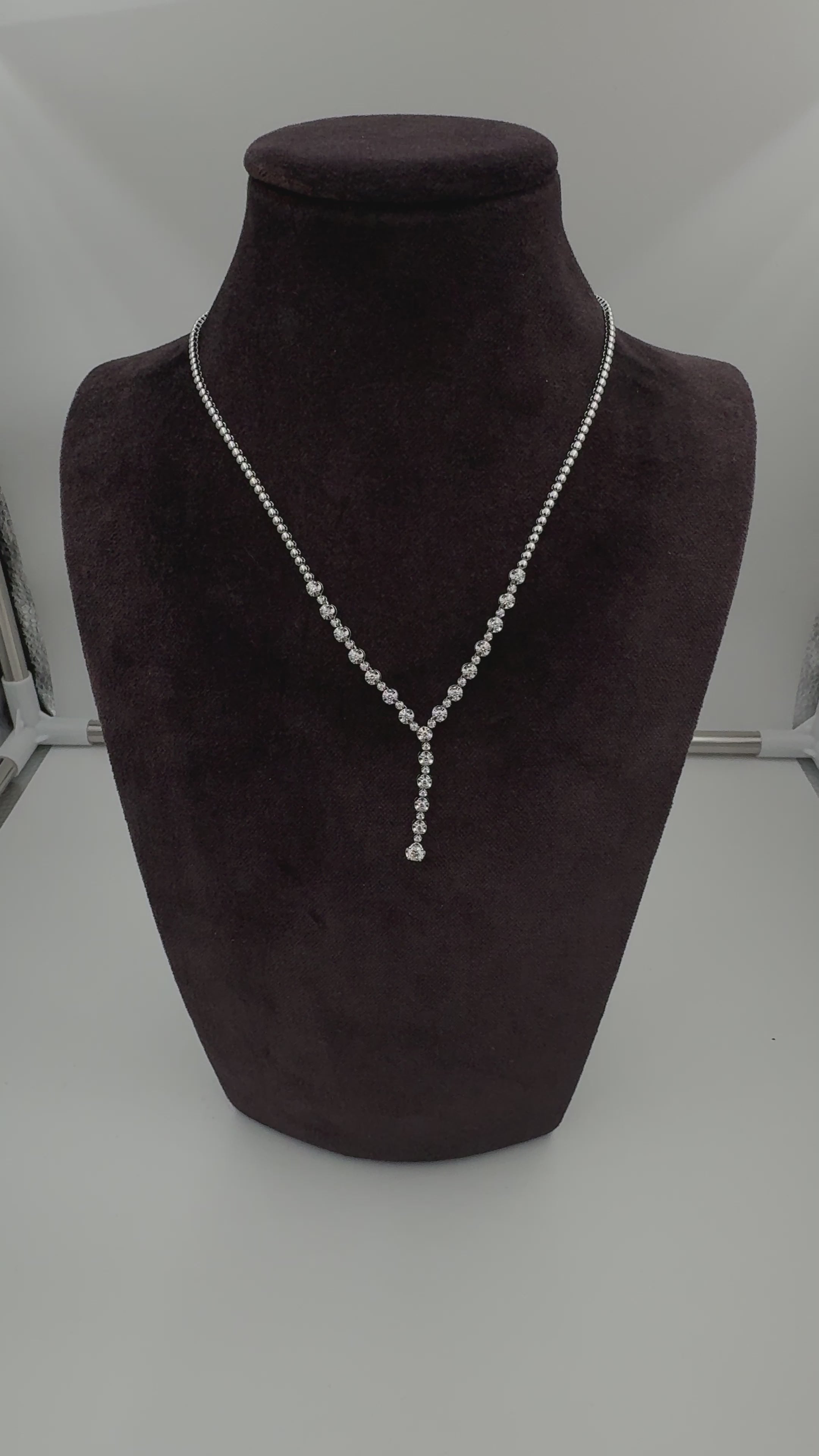 Giorgio Visconti semi-rigid necklace in white gold and diamonds, 0.86ct - GBX40110