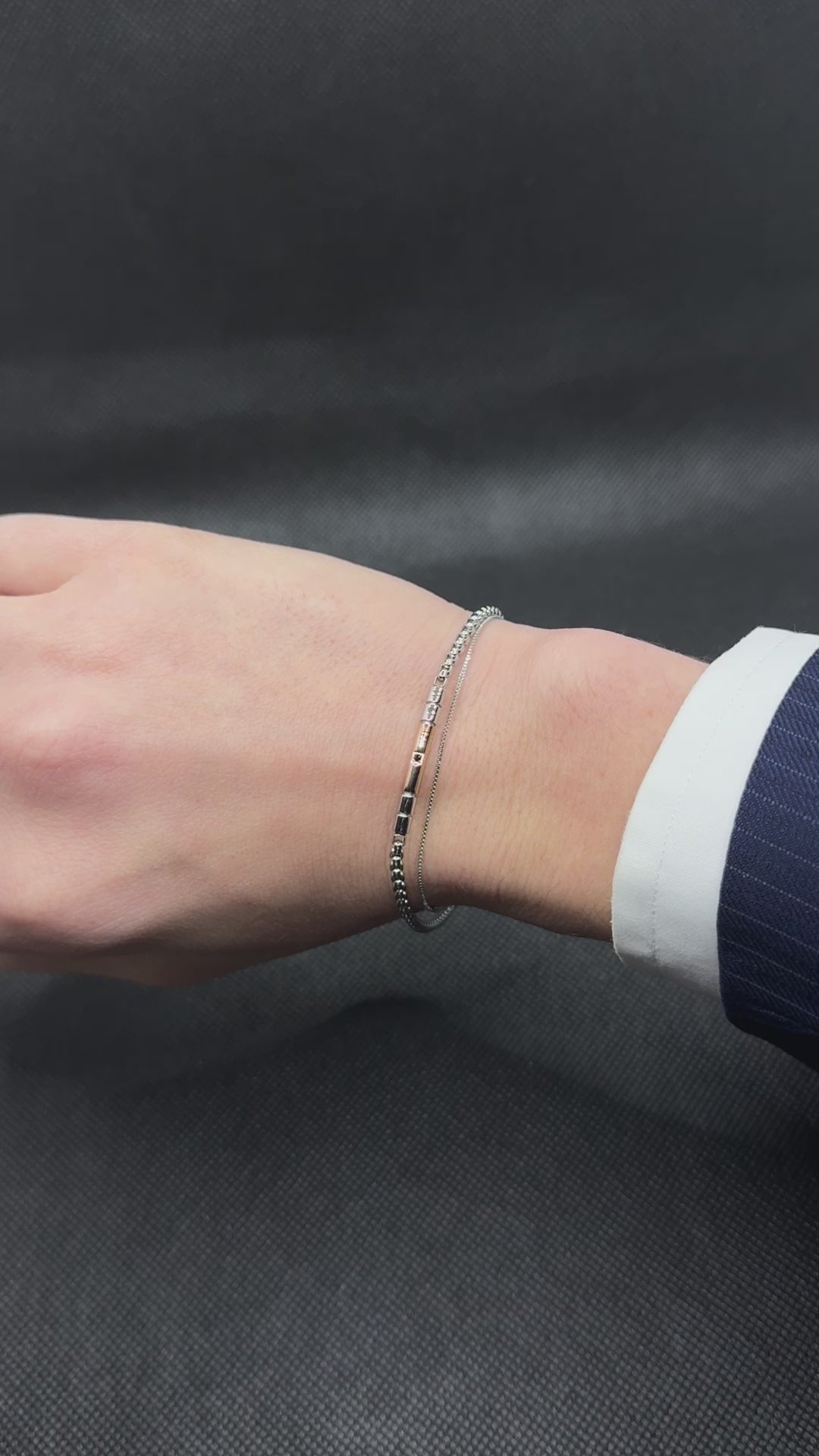 Bracciale da Uomo Zancan in Acciaio sottile, targa dorata e zircone nero centrale - UHB128