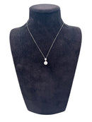 Diana - Collana in oro bianco 18kt, con mosaico di diamanti e perla centrale giapponese - CLPBR086MINI