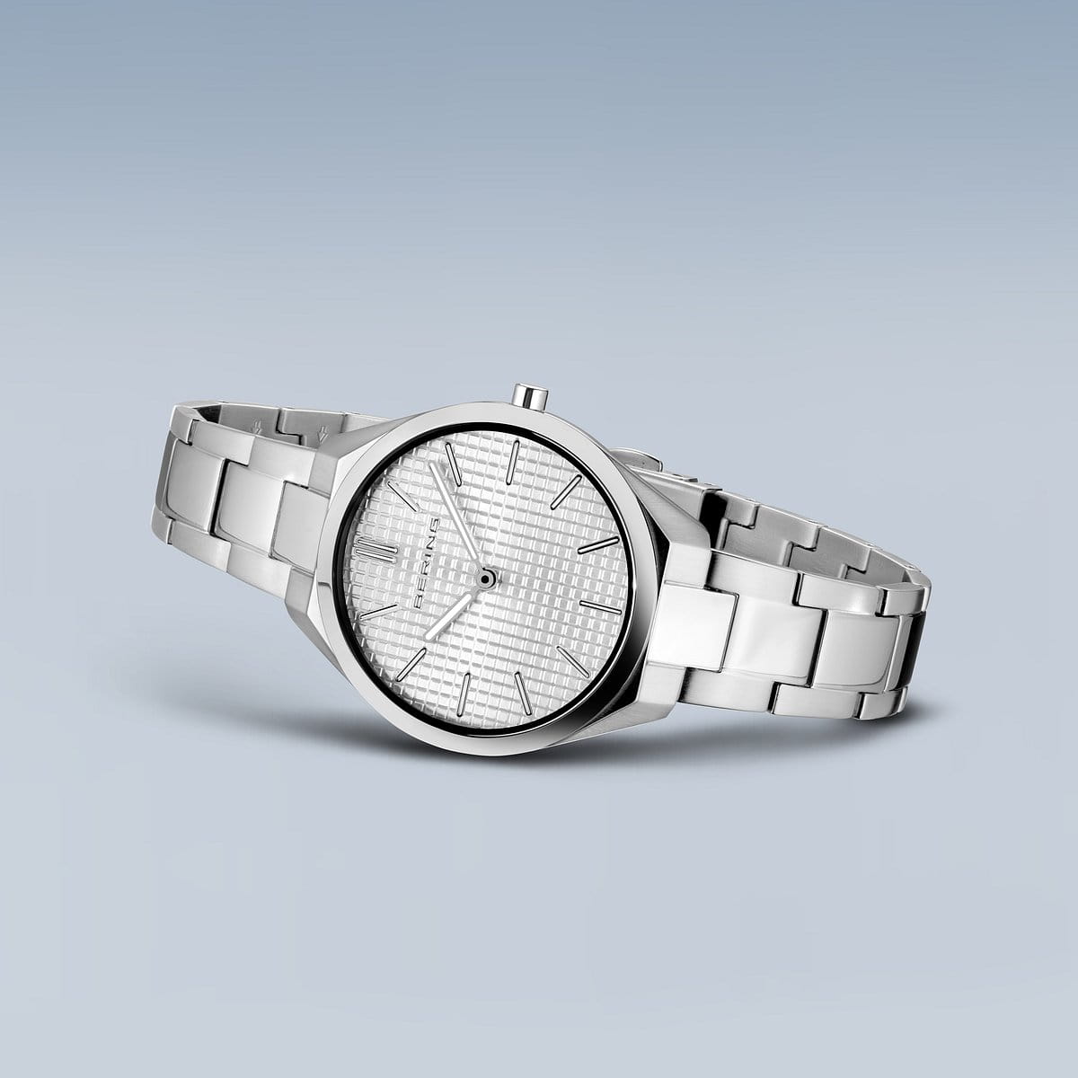 Montre Bering ultra fine pour femme | argent brillant/brossé, 31 mm | 17231-700