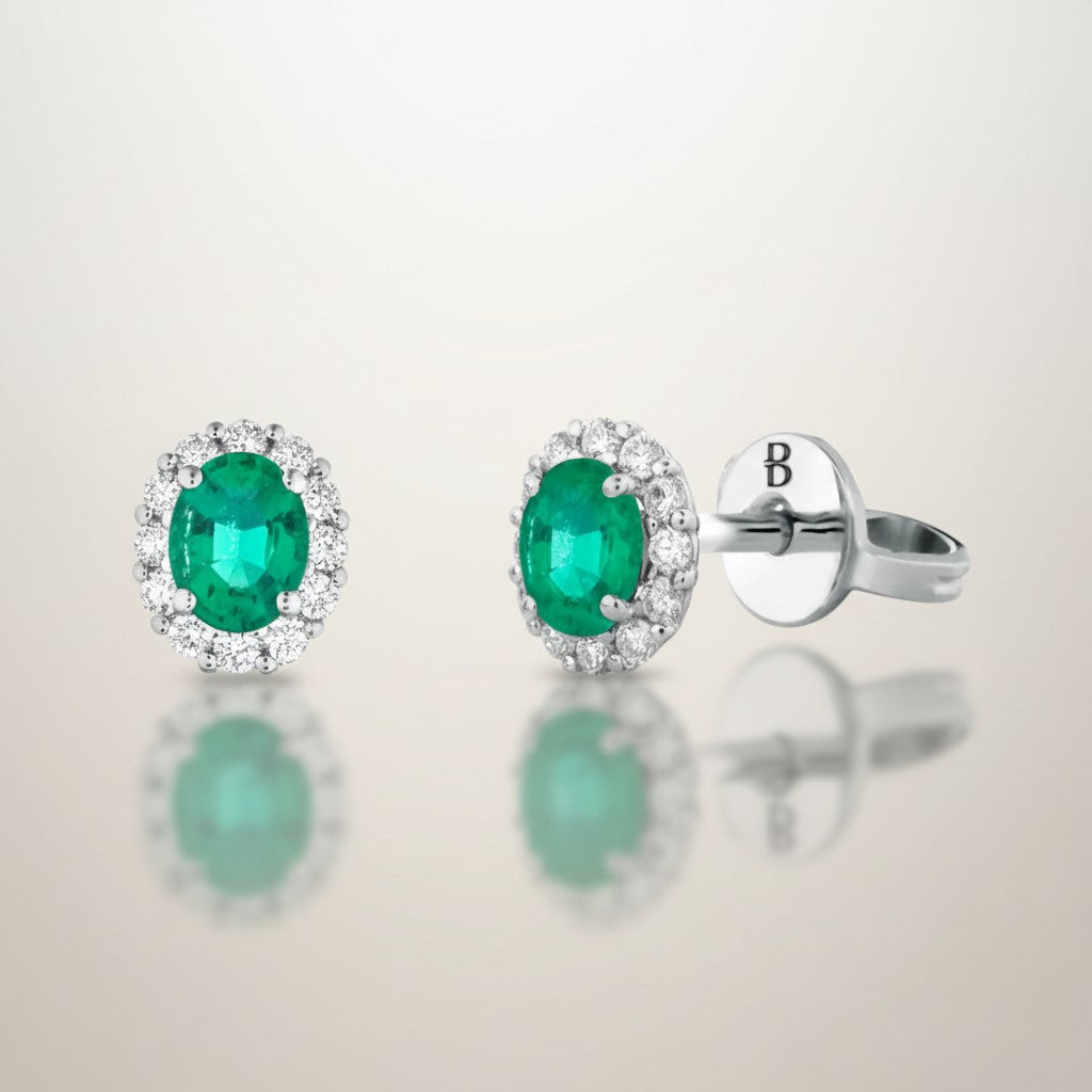 Orecchini Buonocore in oro bianco 18kt e contorno di diamanti bianchi con smeraldo ovale, 0.40ct di smeraldi - 1929O01MW