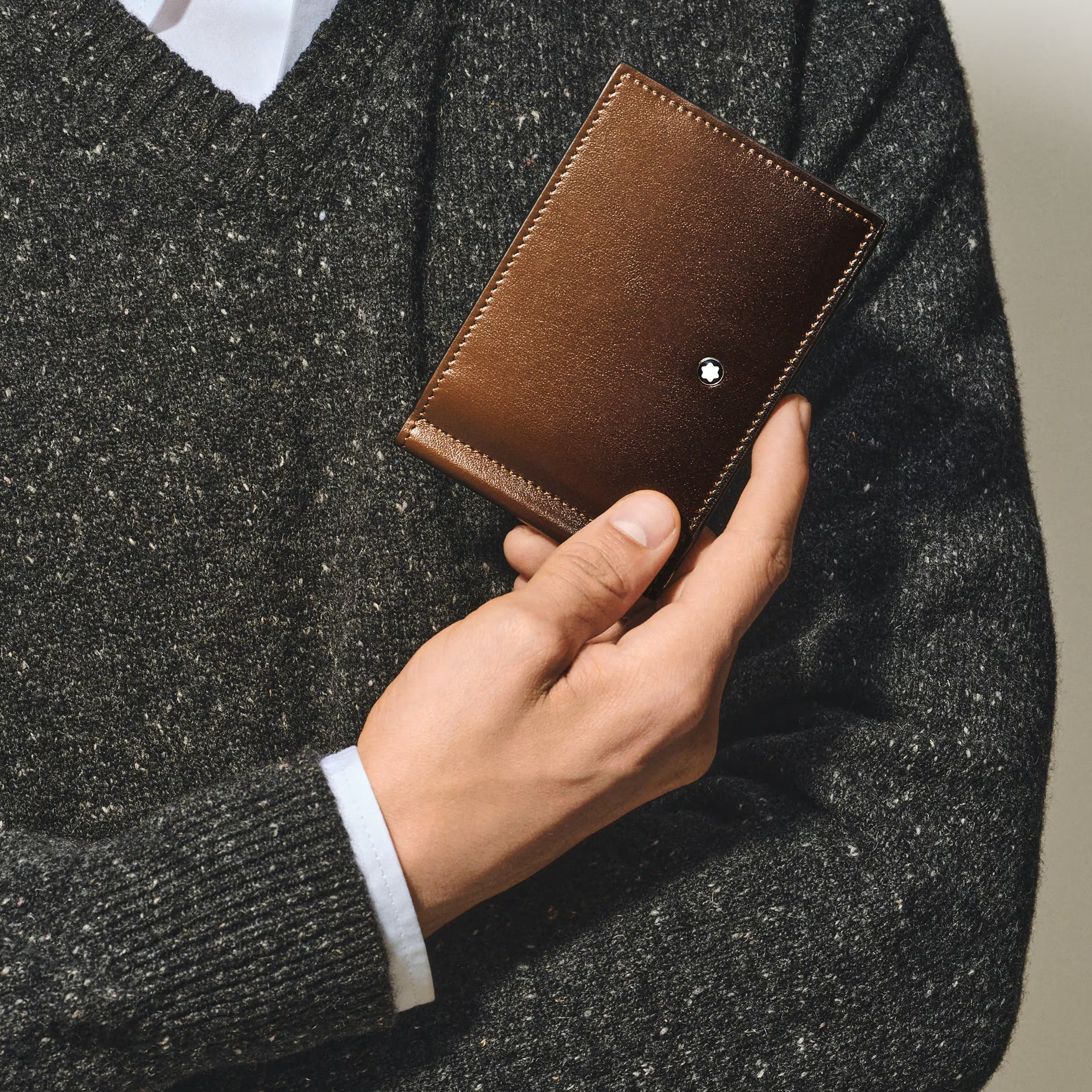 Montblanc Portafoglio 6 Tasche con Fermasoldi in Pelle Meisterstück Sfumato brown - 220316