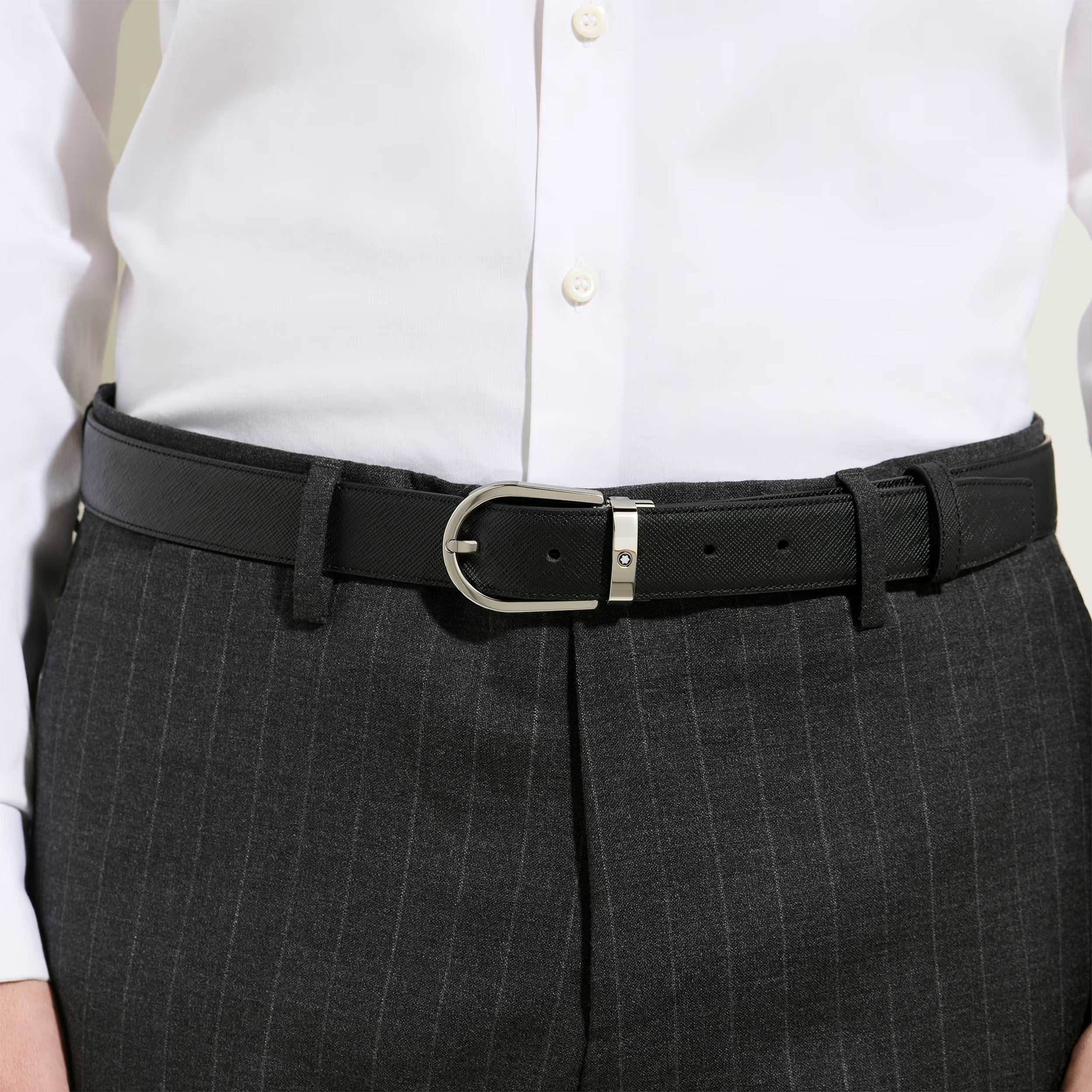 Cintura Montblanc Reversibile A Ferro di Cavallo in Pelle Sartorial, colore nero/ebano - 222139