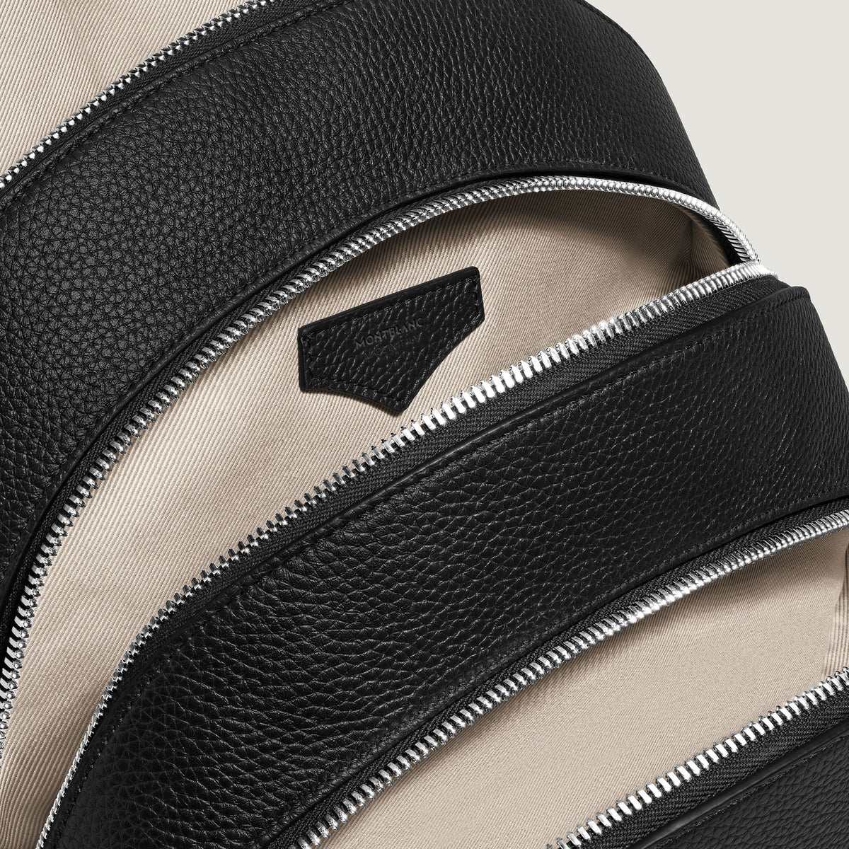 Zaino medio Montblanc Grain Black con 3 scomparti - 223287