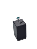 Anello Giorgio Visconti in oro bianco, giro di diamanti e smeraldo centrale, 0.84ct di smeraldo - AB17142BS