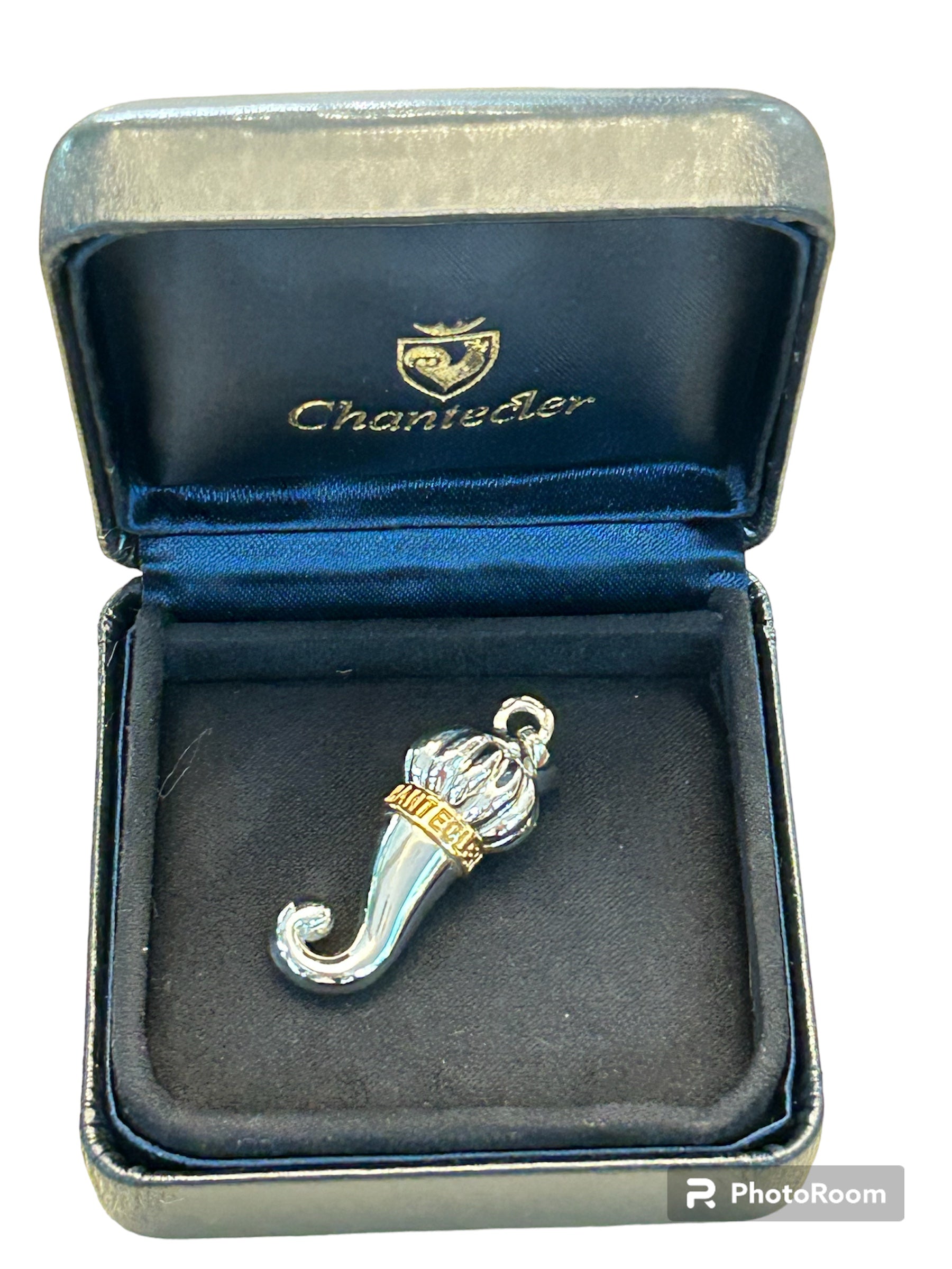 White and rose gold horn pendant - 21949