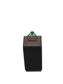 Anello Giorgio Visconti in oro bianco, giro di diamanti e smeraldo centrale, 0.84ct di smeraldo - AB17142BS