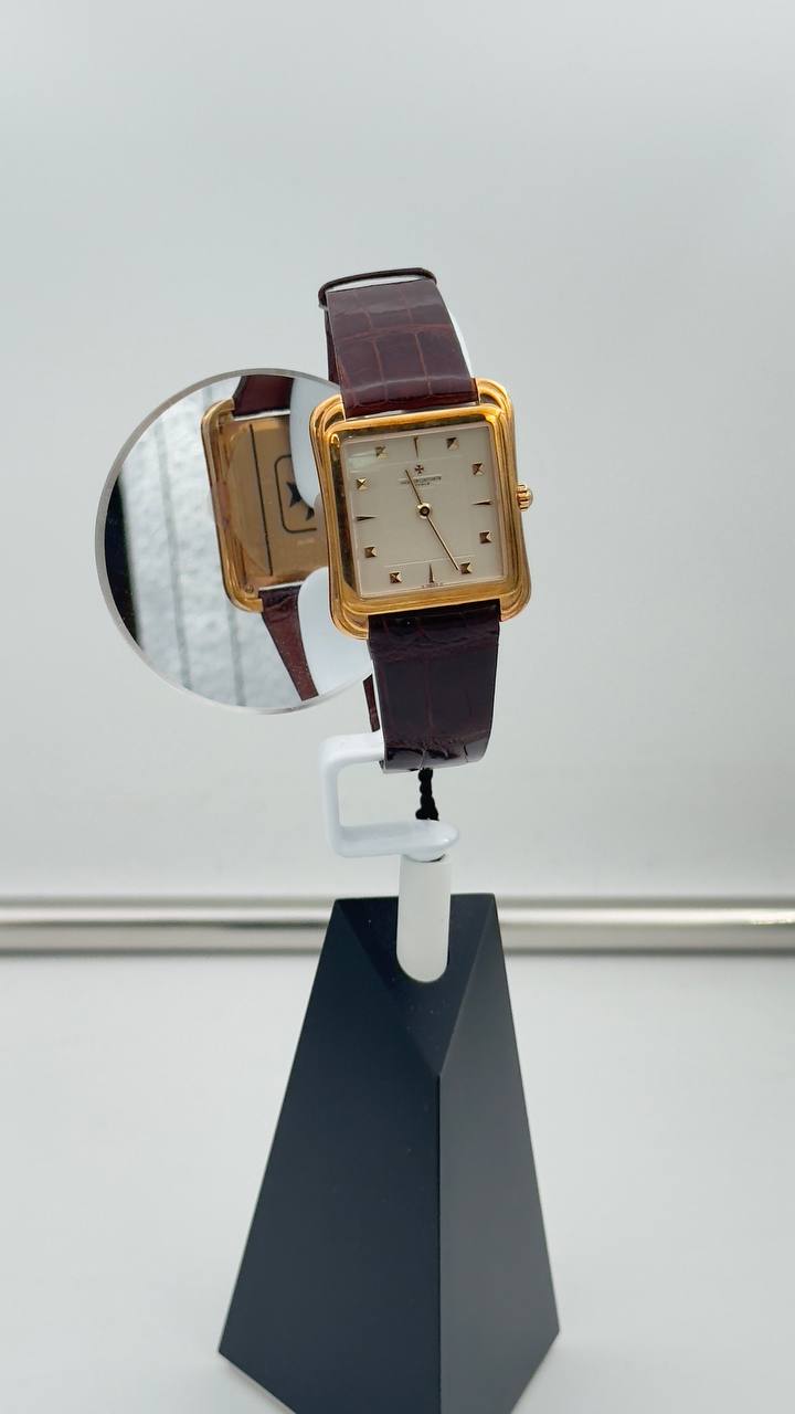 Vacheron Costantin Les Historiques carica manuale, cassa quadrata in oro giallo 18kt, 35mm - 31110/000J-3