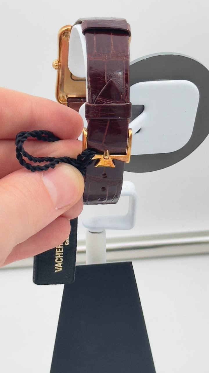 Vacheron Costantin Les Historiques carica manuale, cassa quadrata in oro giallo 18kt, 35mm - 31110/000J-3